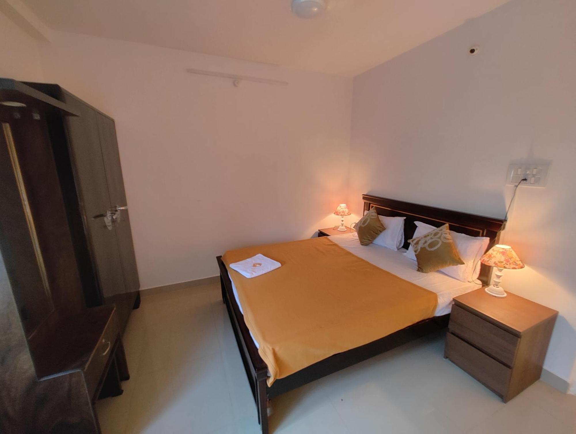 Nk Homes - 2bhk Serviced - Full Furnished & Full Kitchen, Wifi & Balcony * Hyderabad