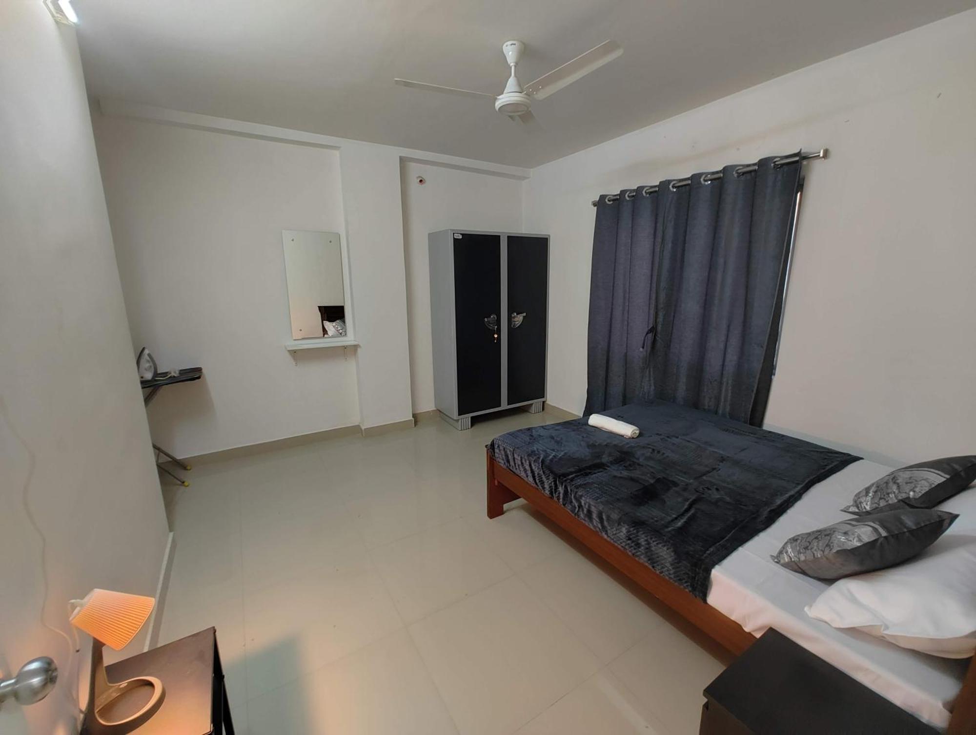 Nk Homes - 2bhk Serviced - Full Furnished & Full Kitchen, Wifi & Balcony Apartment Hyderabad