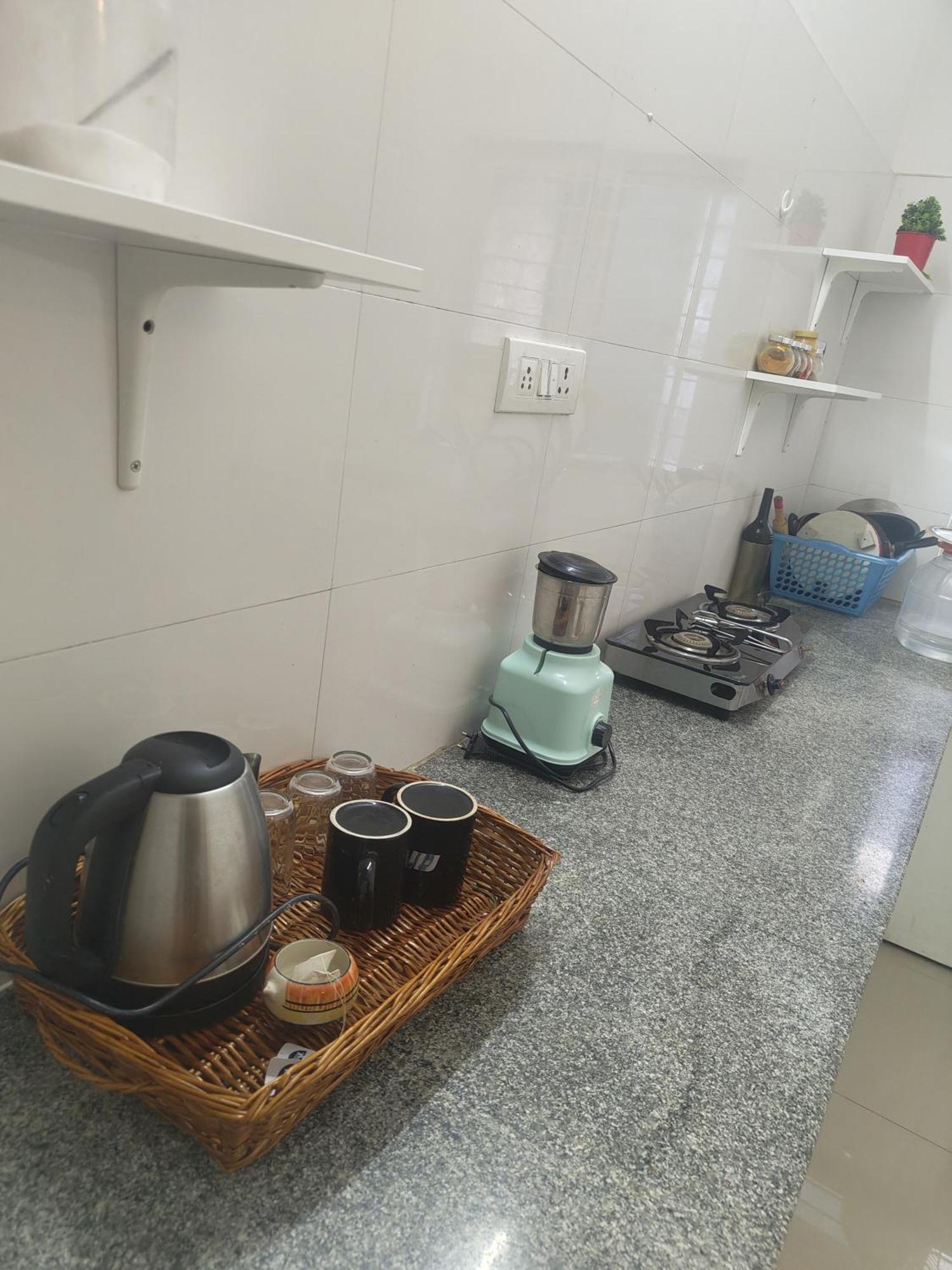 Apartment Nk Homes - 2bhk Serviced - Full Furnished & Full Kitchen, Wifi & Balcony