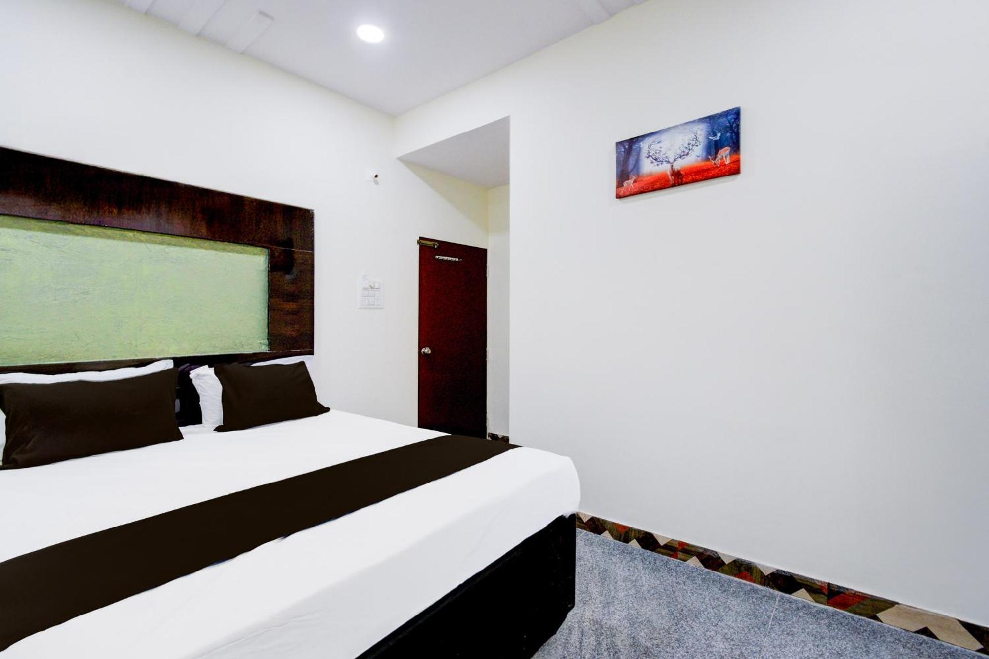 Hotel O Everest Sururnagar