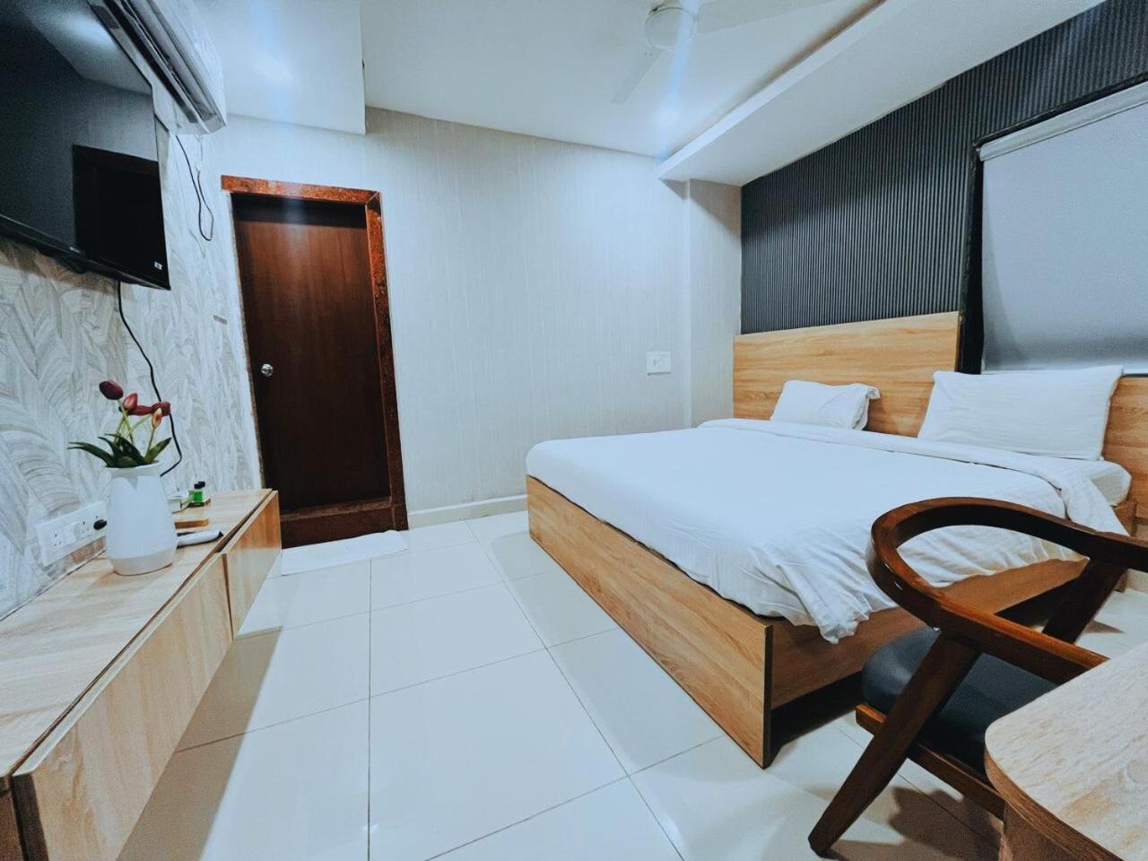 Hotel Harvey's - Gowlidoddy - Near Us Consulate 3*
