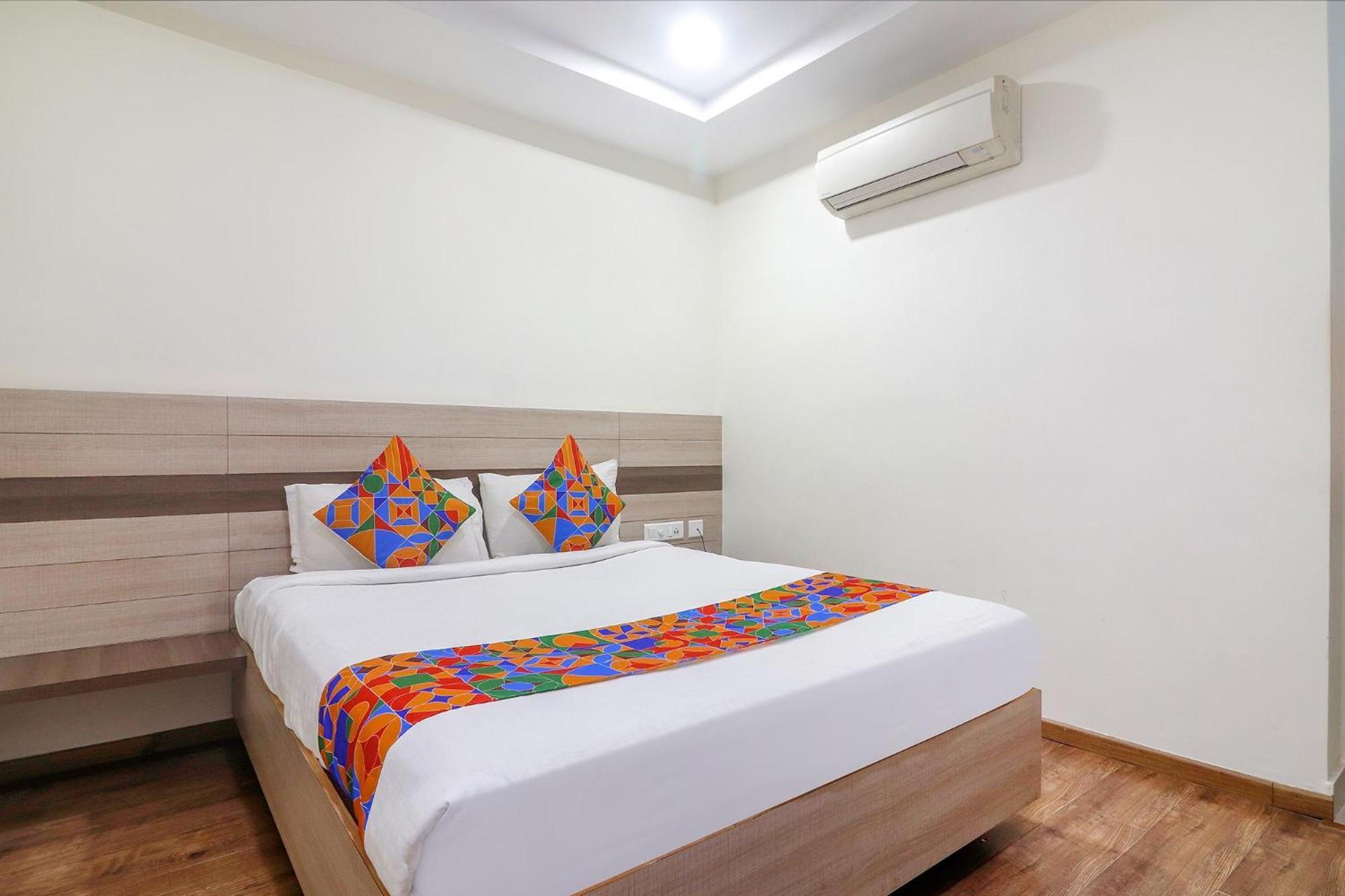 Hotel Fabhotel Pride Financia - Nr Dlf Cyber City, Gachibowli 3*