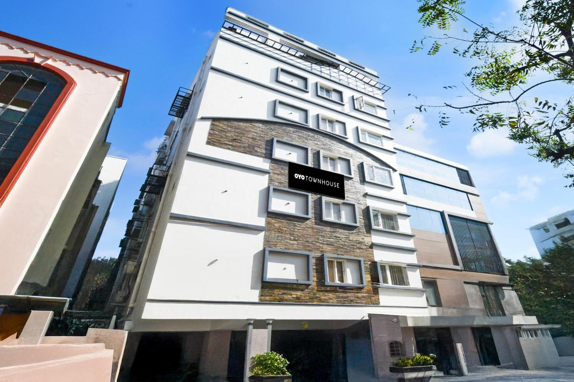 Hotel Townhouse Aarav Business
