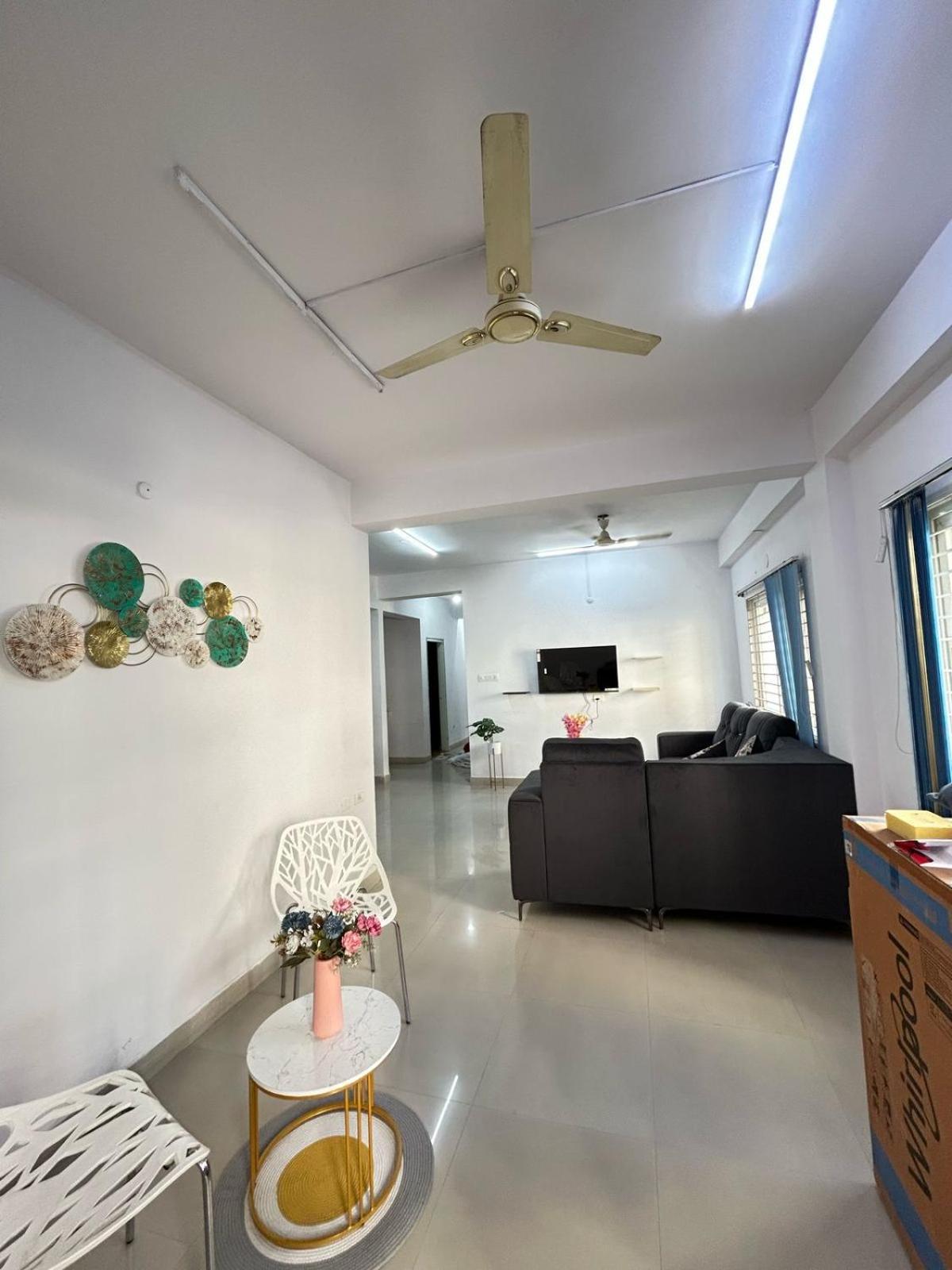 Ss Kc Rockside Apartment