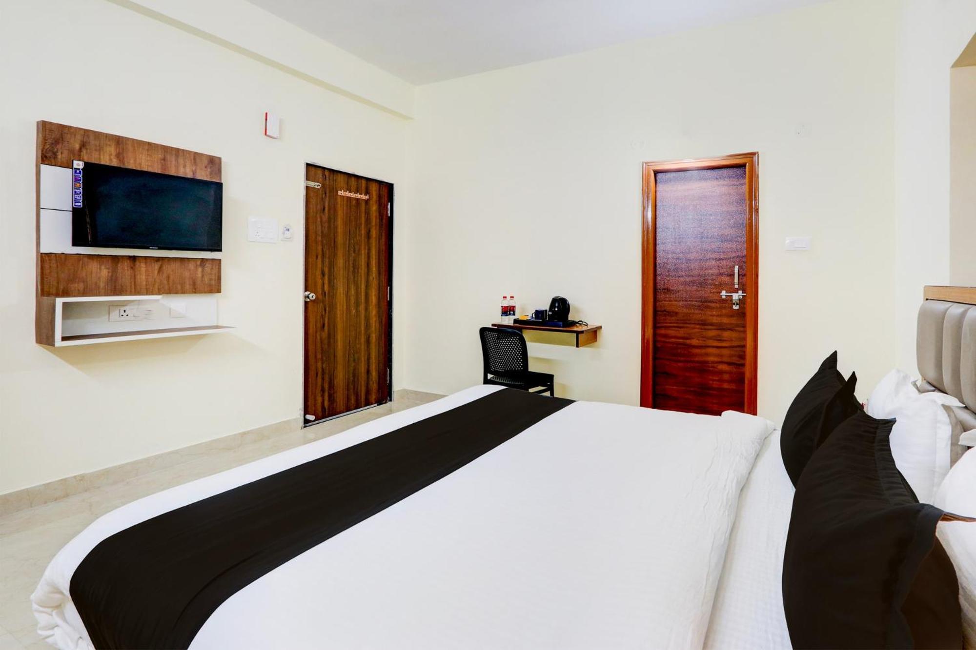 Townhouse Nirvana Elite 4* Hyderabad