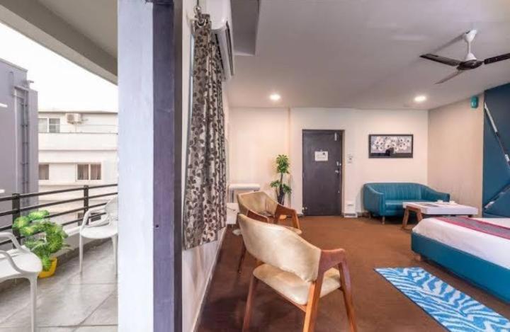 Blossoms Abhi Residency- Opp Hitex Charminar Arch- Free Early Check-in 3* Hyderabad
