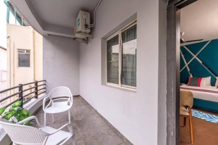 Hotel Blossoms Abhi Residency- Opp Hitex Charminar Arch- Free Early Check-in