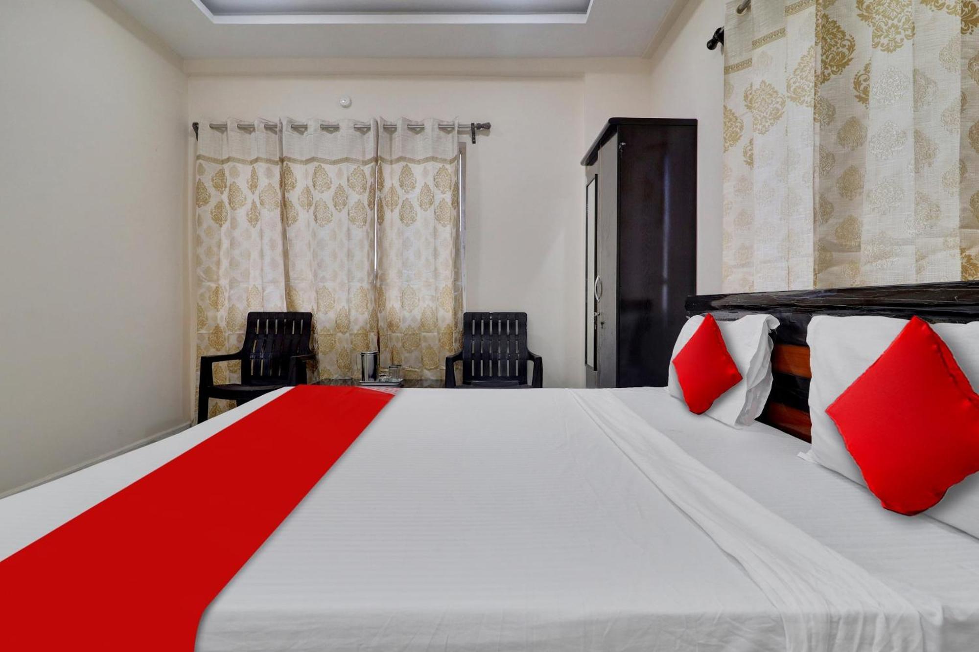 Hotel O Shri Ganesh Near By Himayatnagar,ashok Nagar,rtc X Roads