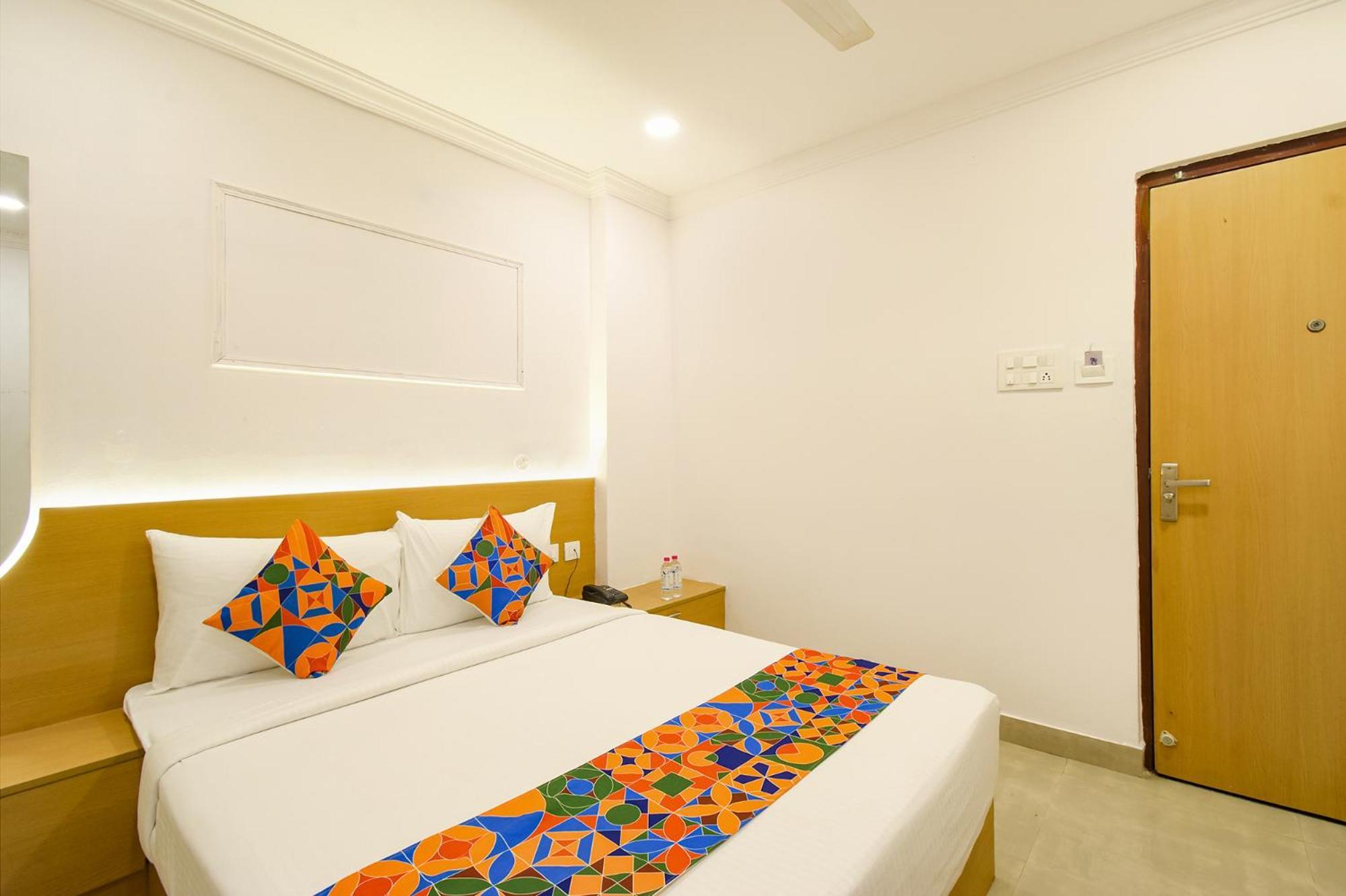 Fabhotel The Cinco Primera Hotel