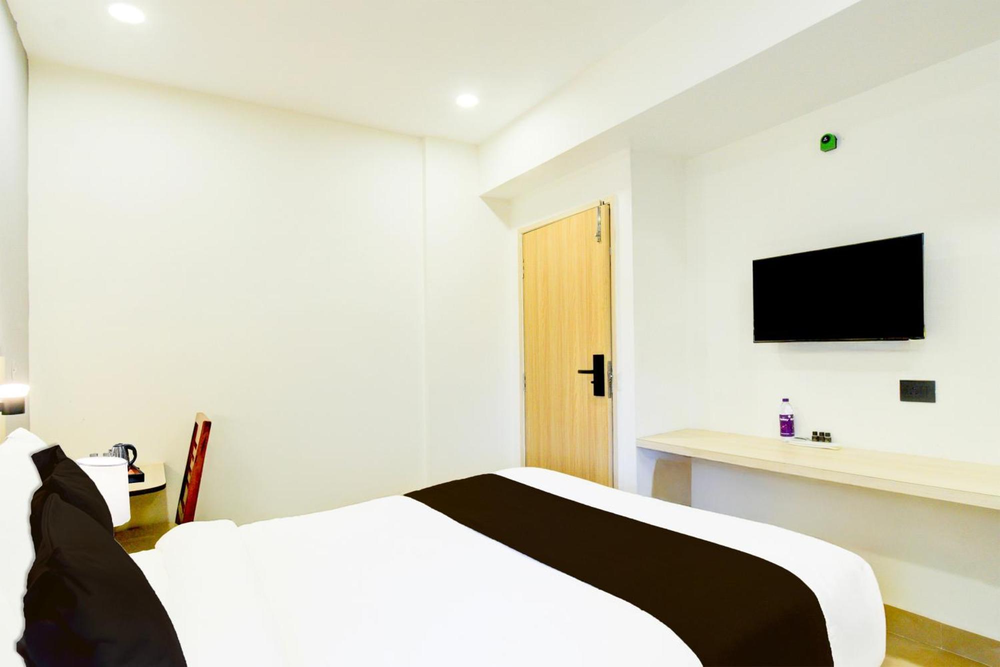 Townhouse Aarav Business Hotel 4*