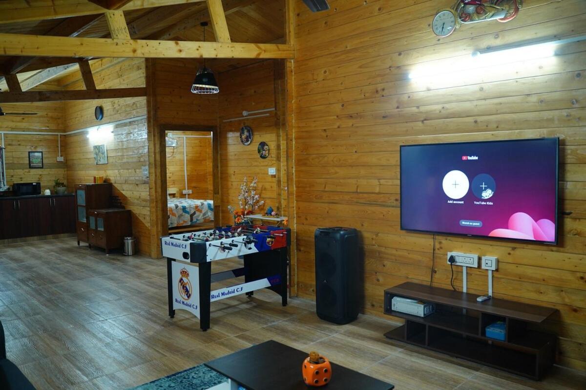 Holiday home Anagha, Wooden With Private Pool Hyderabad
