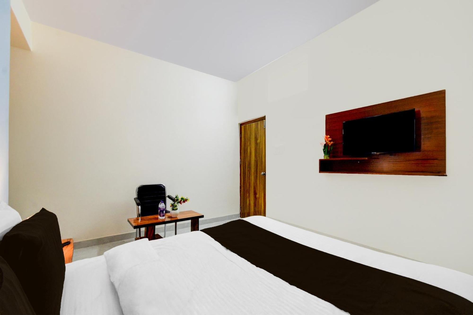 O Ruby Grand Hotel