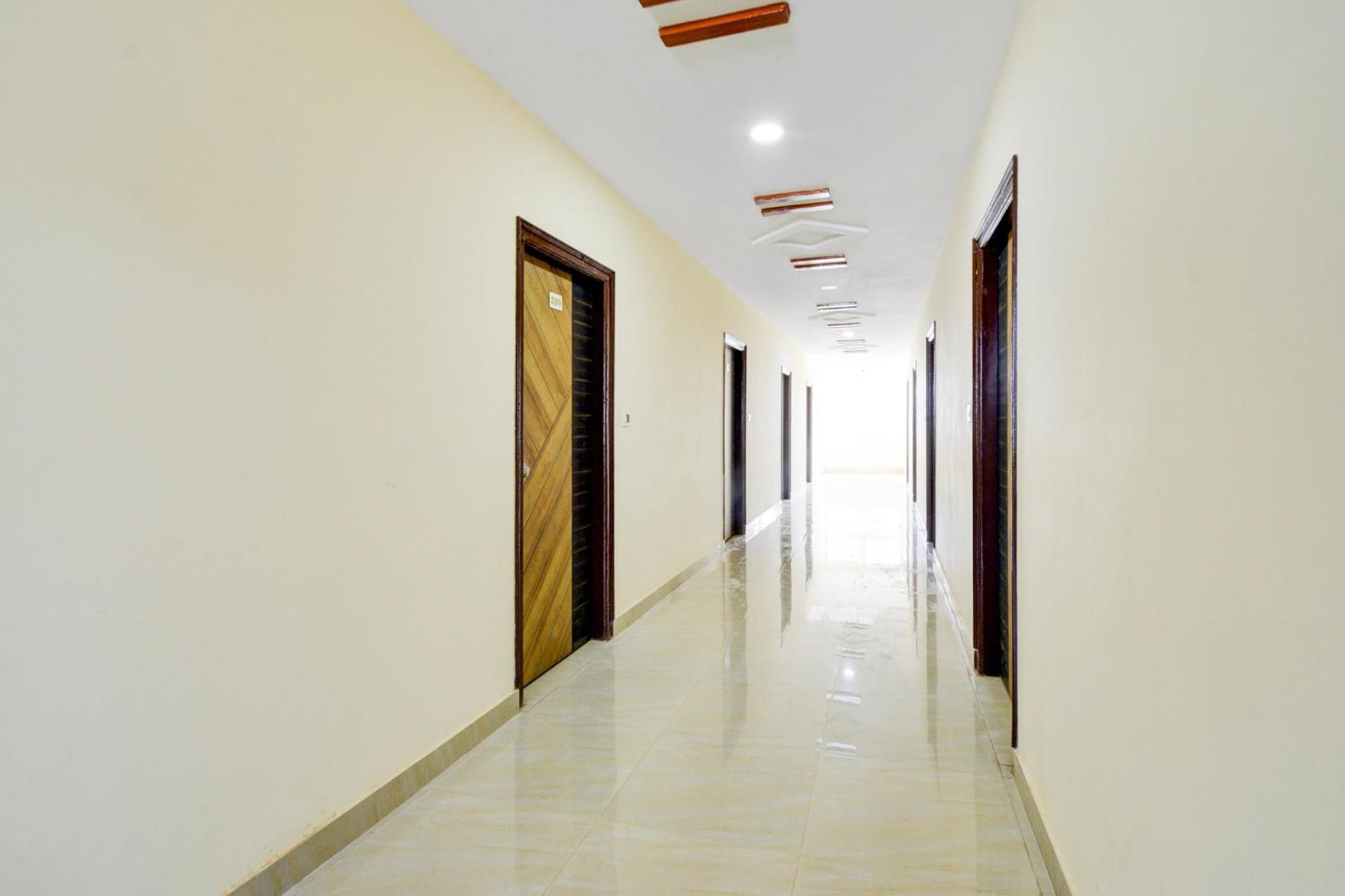 Super O Bolligudem Hotel