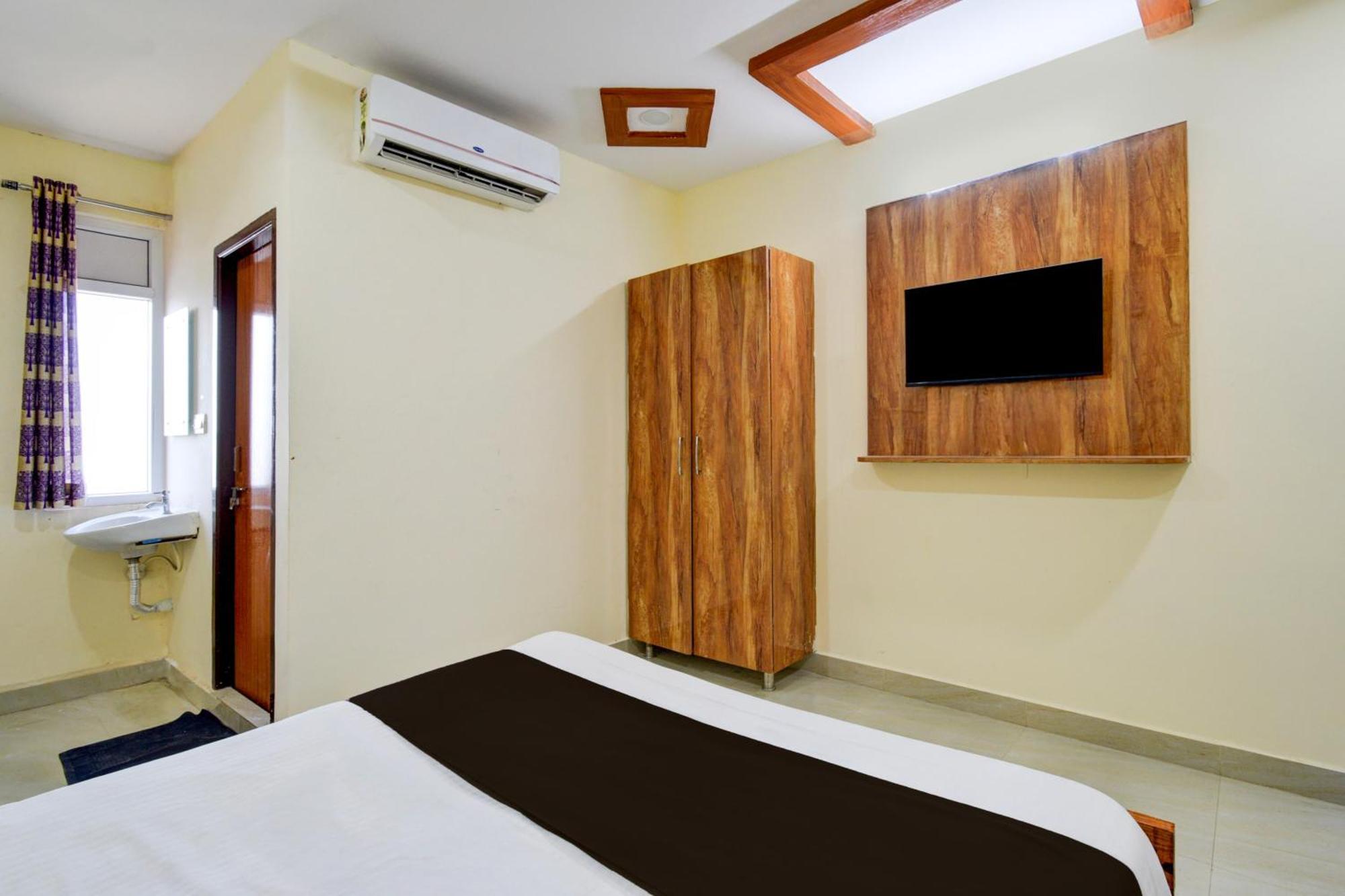 Hotel Super O Bolligudem Hyderabad
