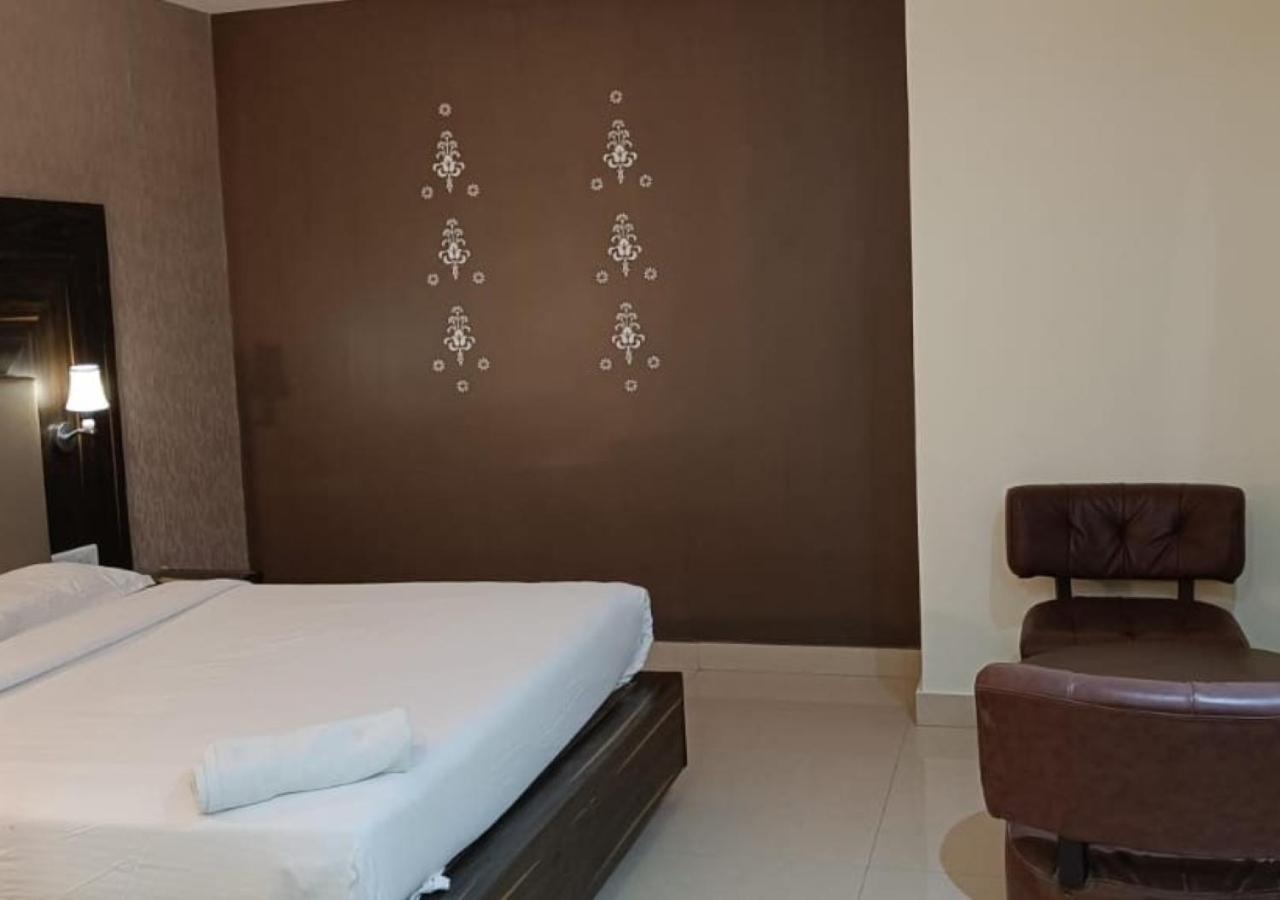 Hotel Kinara Grand Hyderabad
