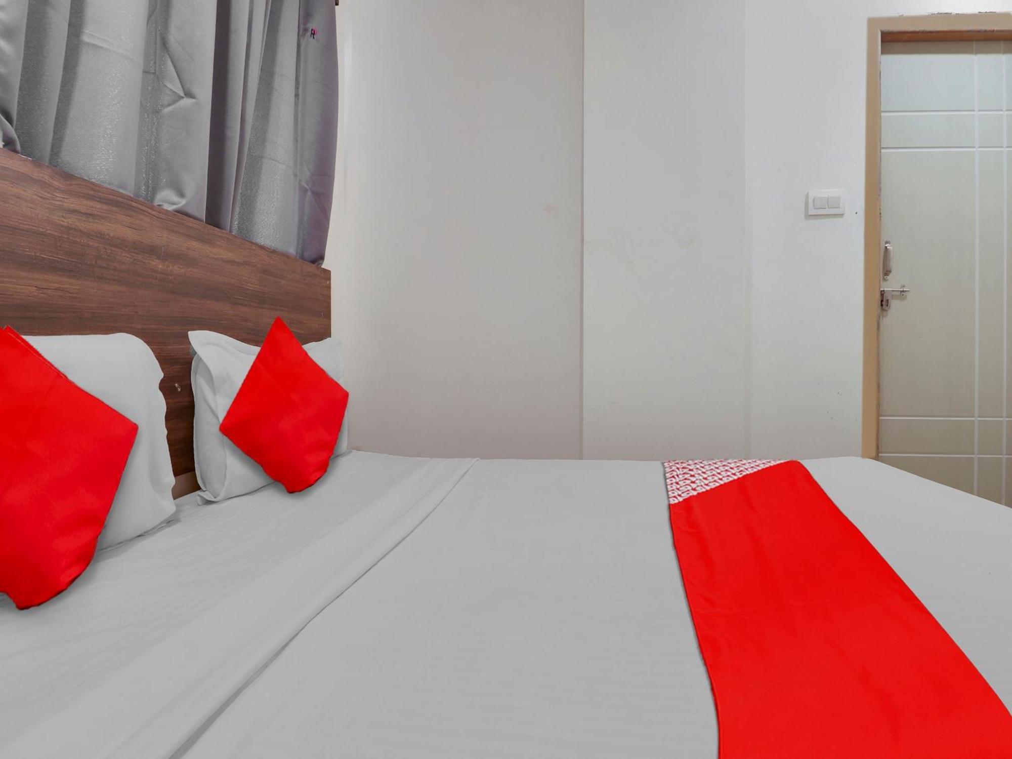 Hotel O R Square Uppal