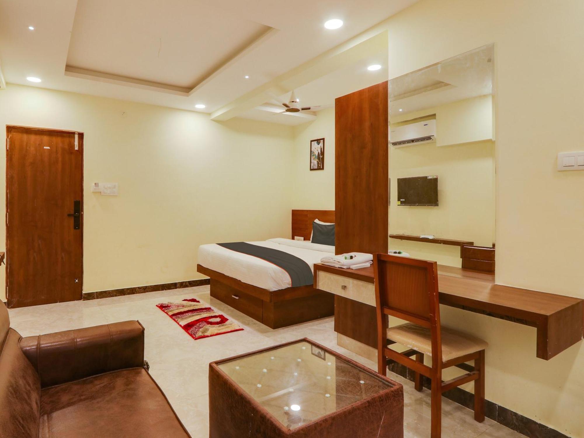 Collection O Srp Luxury 4* Hyderabad