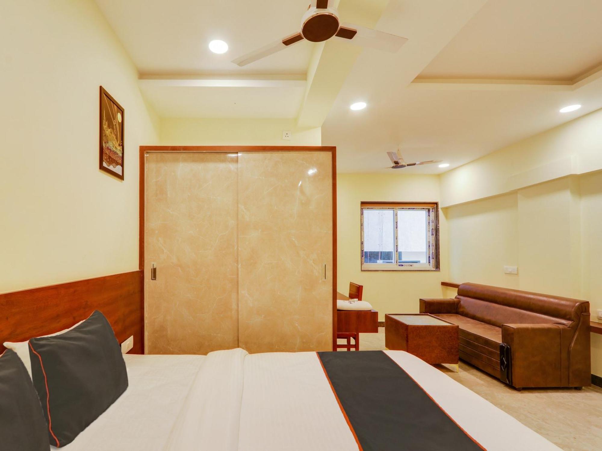 Collection O Srp Luxury 4* Hyderabad