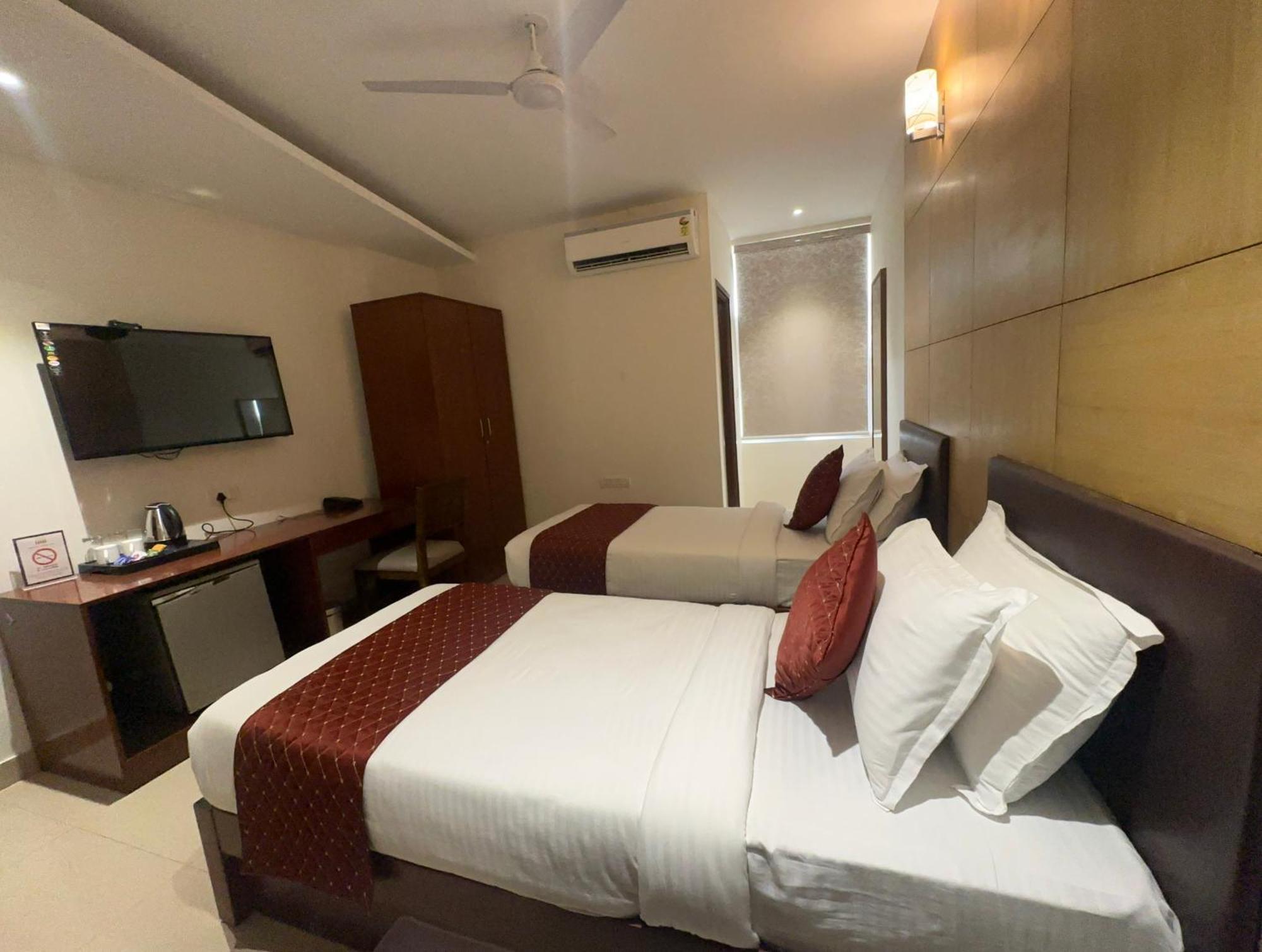 Hotel Maritan - Hitech City,