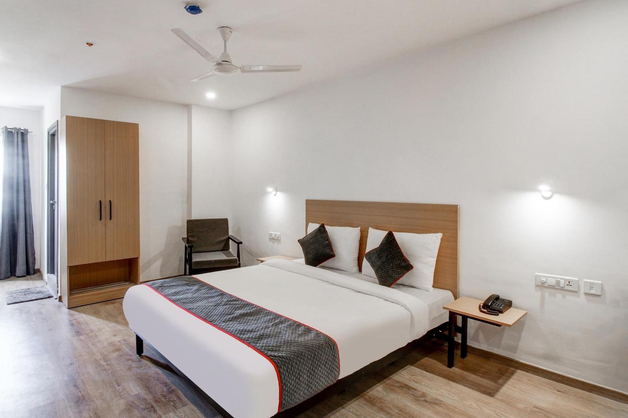 Super Townhouse Rcc Majestic 397 Lb Nagar Hotel Hyderabad