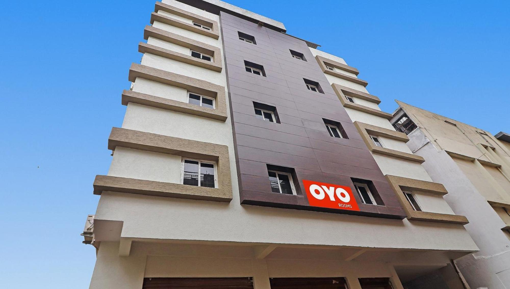 Hotel O Night Eye