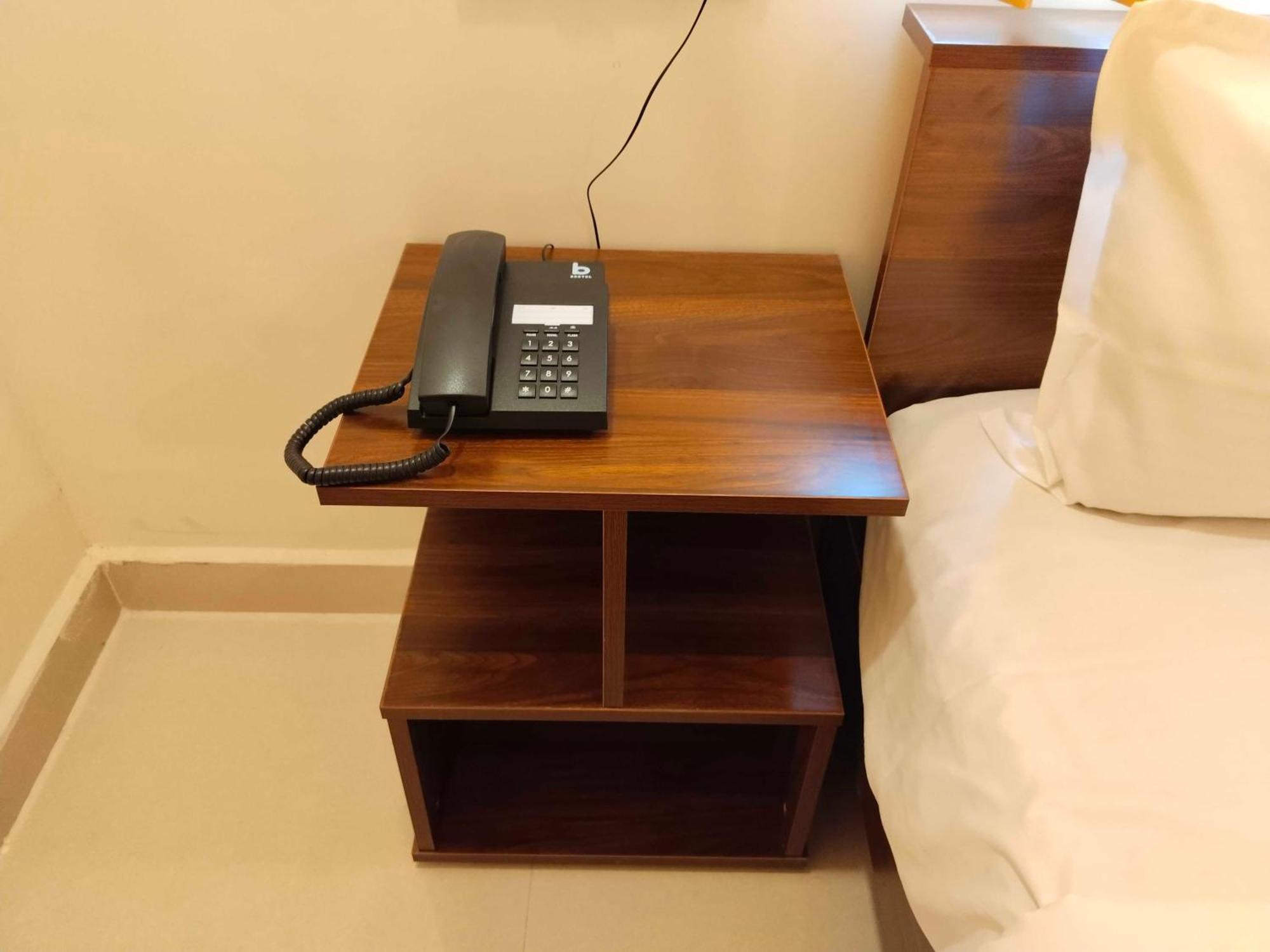 Hotel Townhouse De Alphabet - Gandimaissamma Hyderabad
