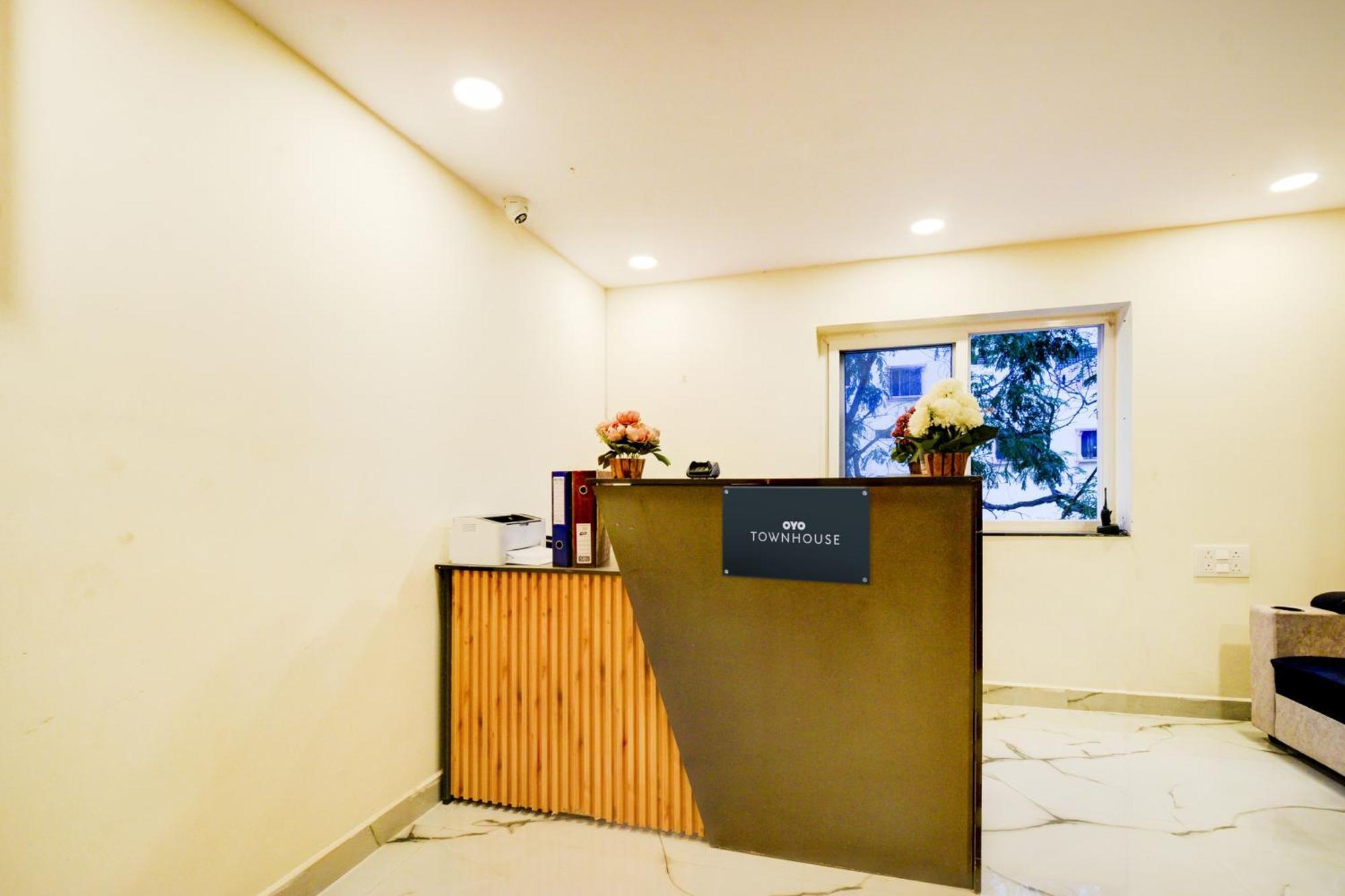 Townhouse De Alphabet - Gandimaissamma Hotel Hyderabad