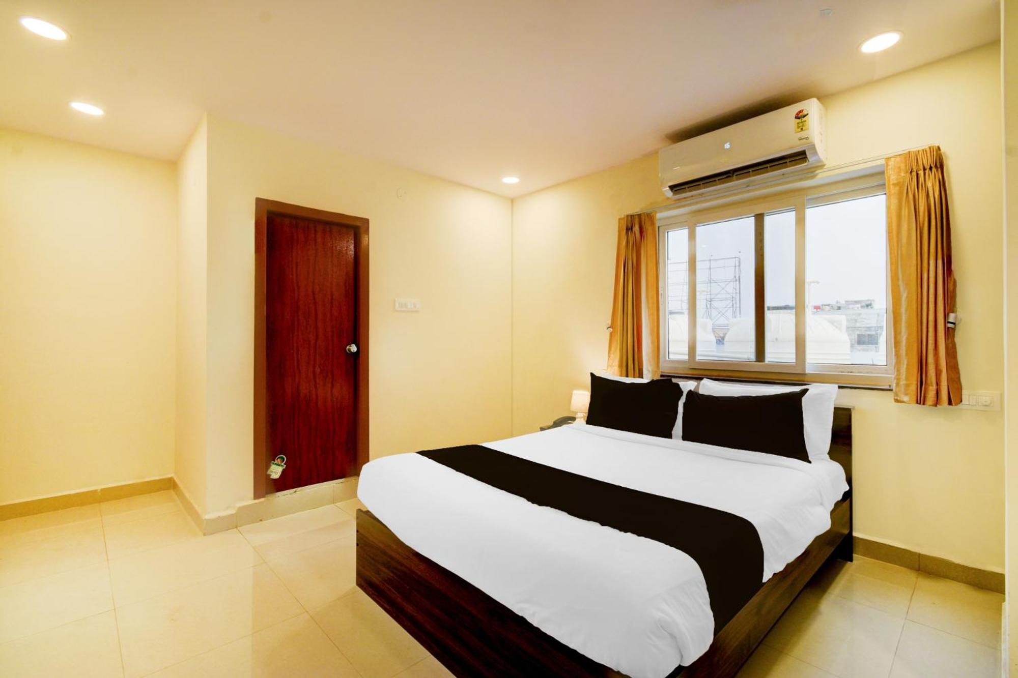 Hotel Townhouse De Alphabet - Gandimaissamma Hyderabad