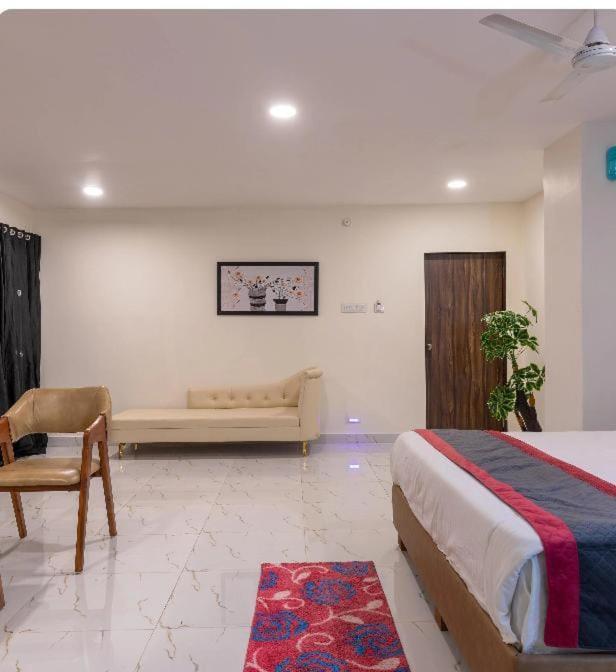 Hotel Blossom Abhi Residency - Opp Cyber Tower- A Luxury Collection Hotel- Free Early Check-ins Hyderabad