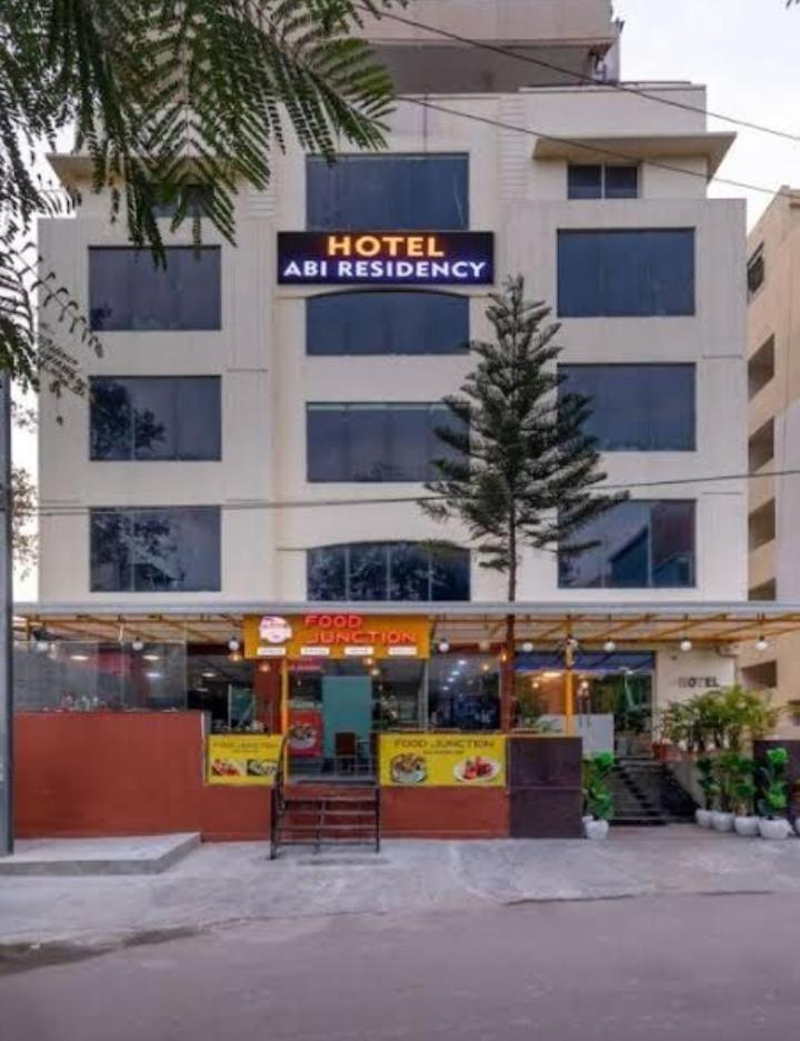 Hotel Blossom Abhi Residency - Opp Cyber Tower- A Luxury Collection Hotel- Free Early Check-ins 3*