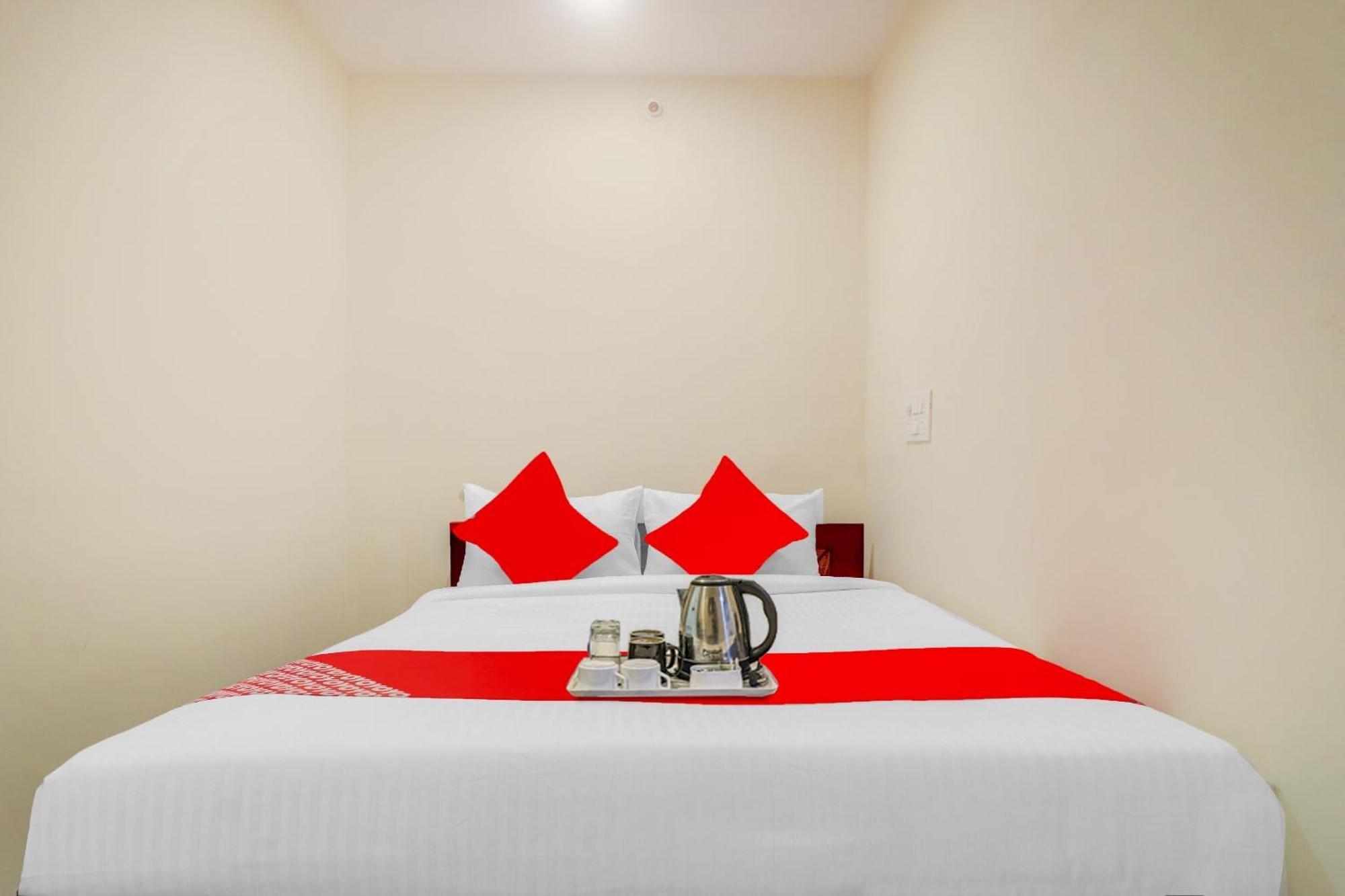 Hotel O Aayush Maula Ali