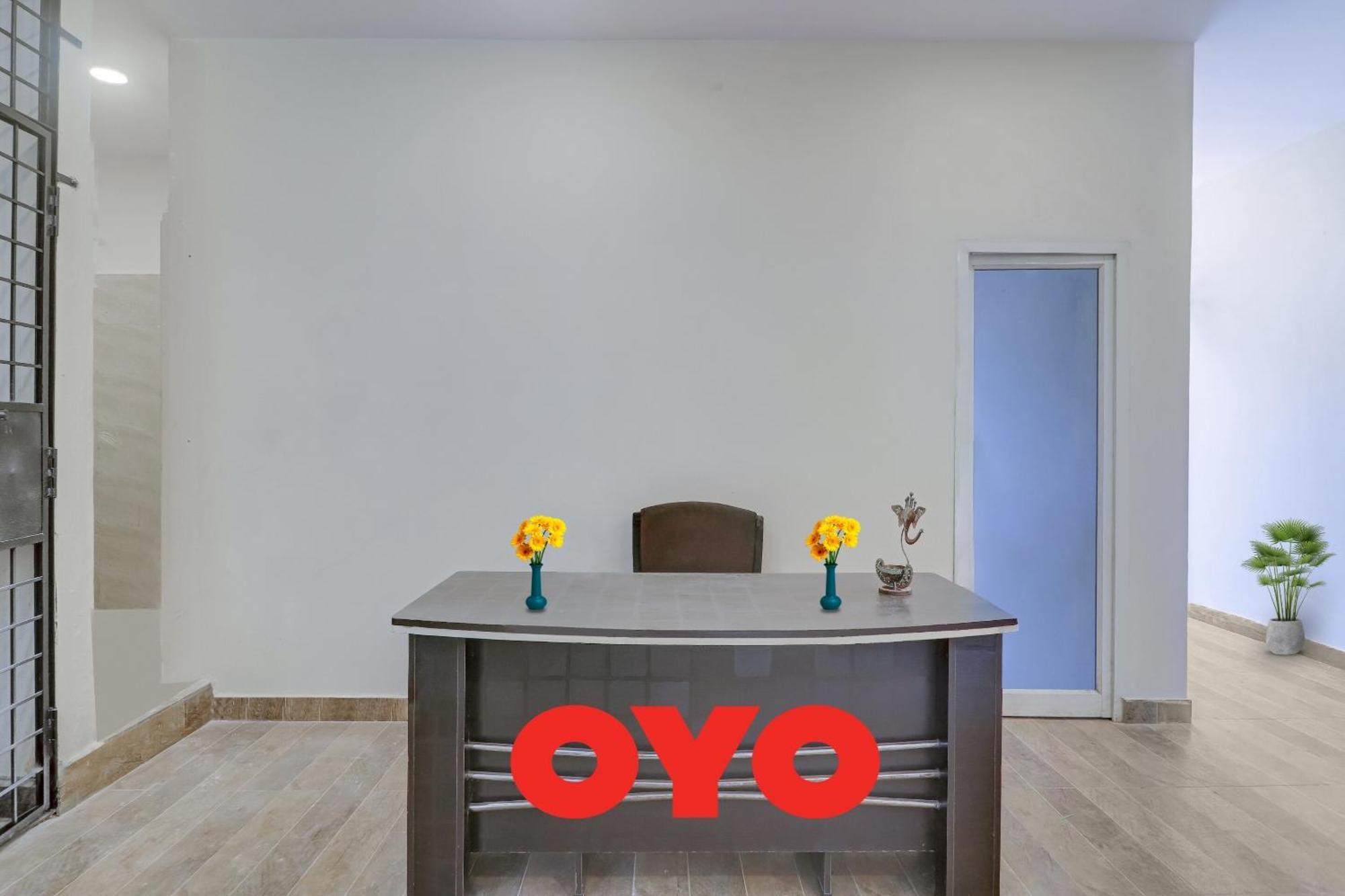Hotel O Aayush Maula Ali