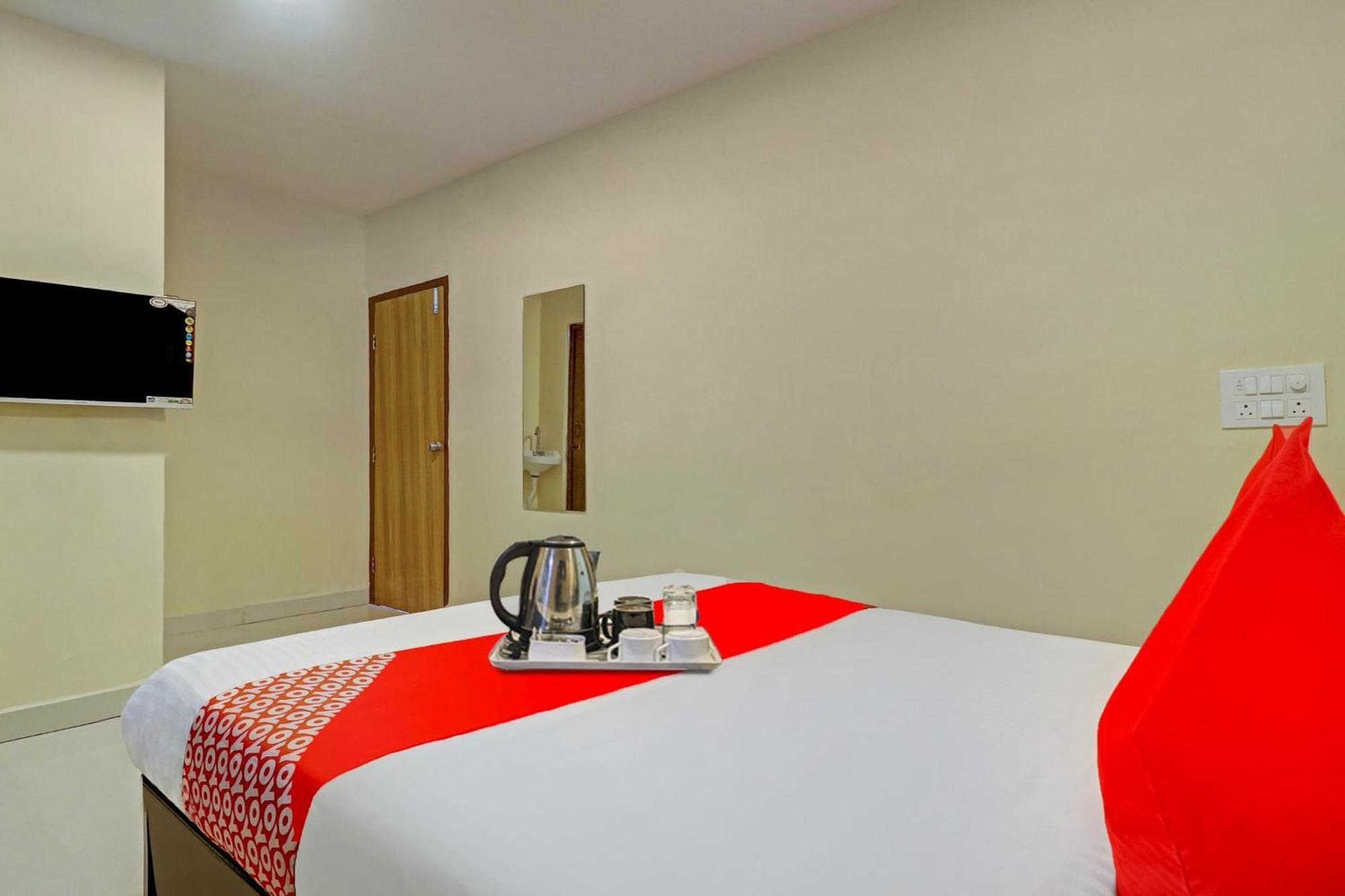 Hotel O Aayush Maula Ali