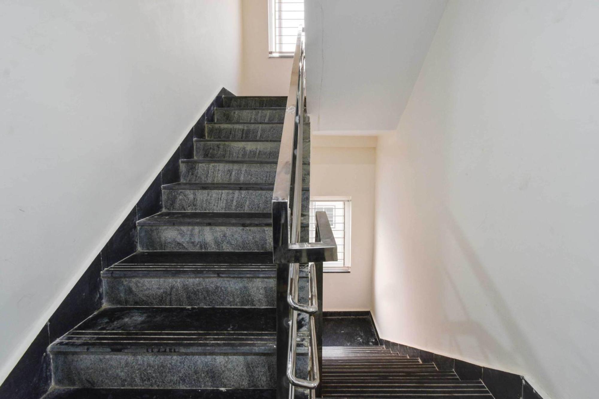 Hotel Super O Gachibowli Near Isb Hyderabad