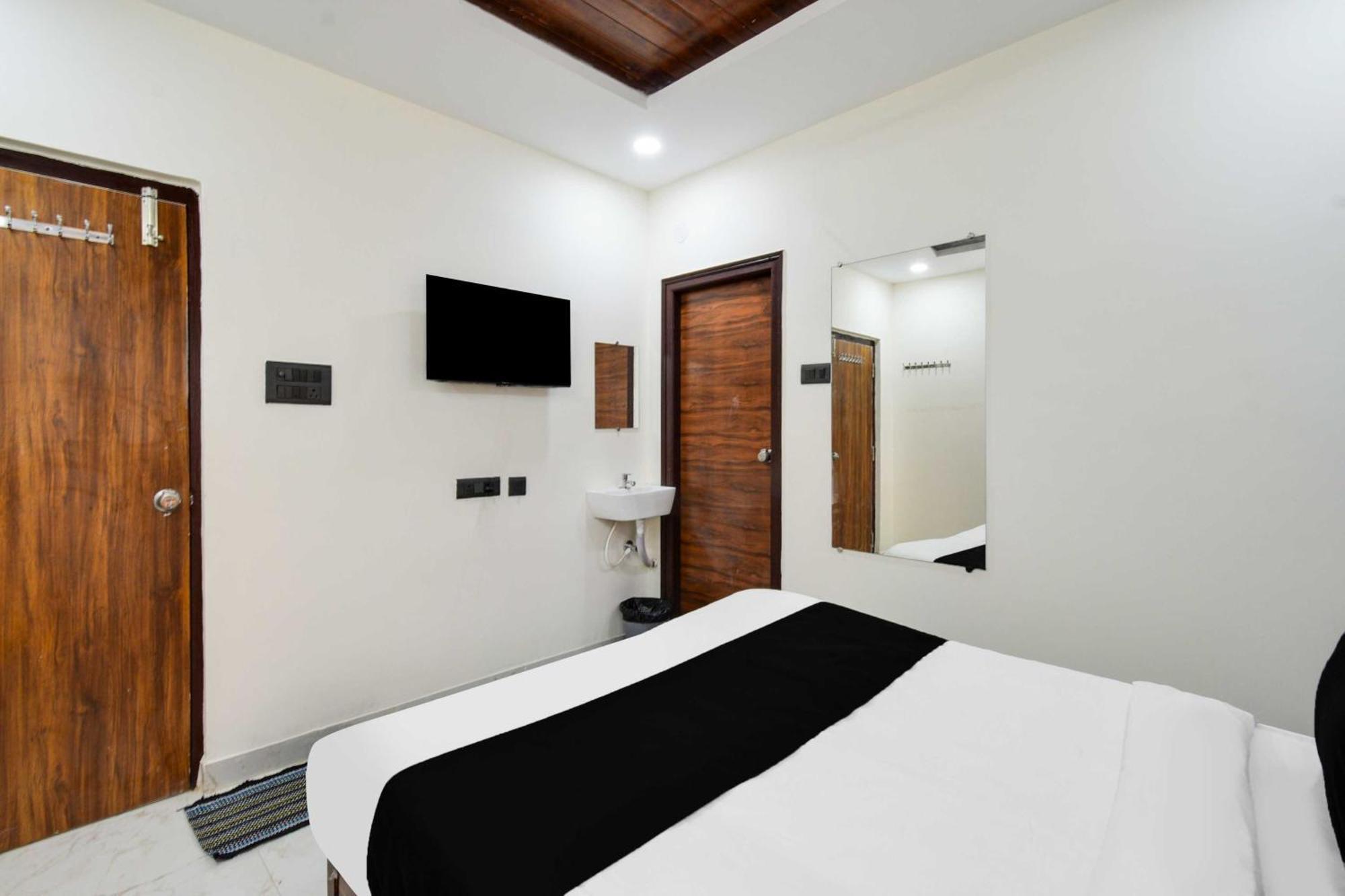 Hotel Super O Gachibowli Near Isb