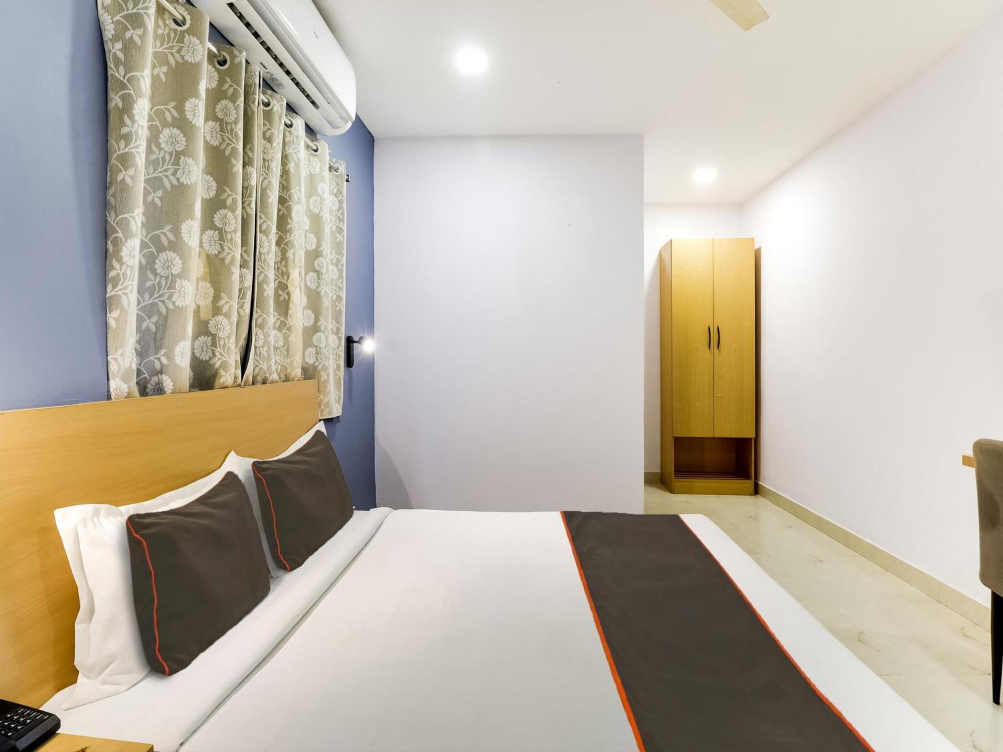 Hotel Collection O Golden Gate Hyderabad