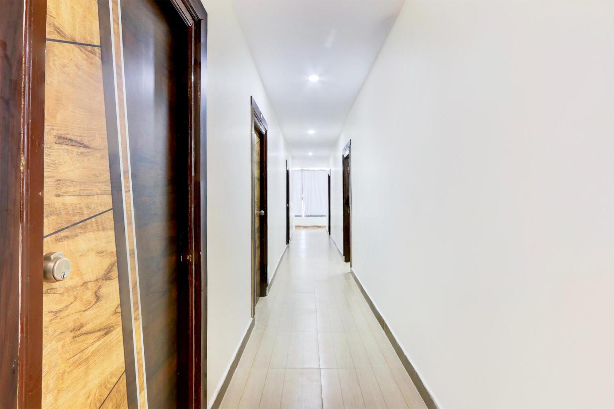 O Moon Star Nearby Rampally,ghatkesar And Cherlapalli Hotel