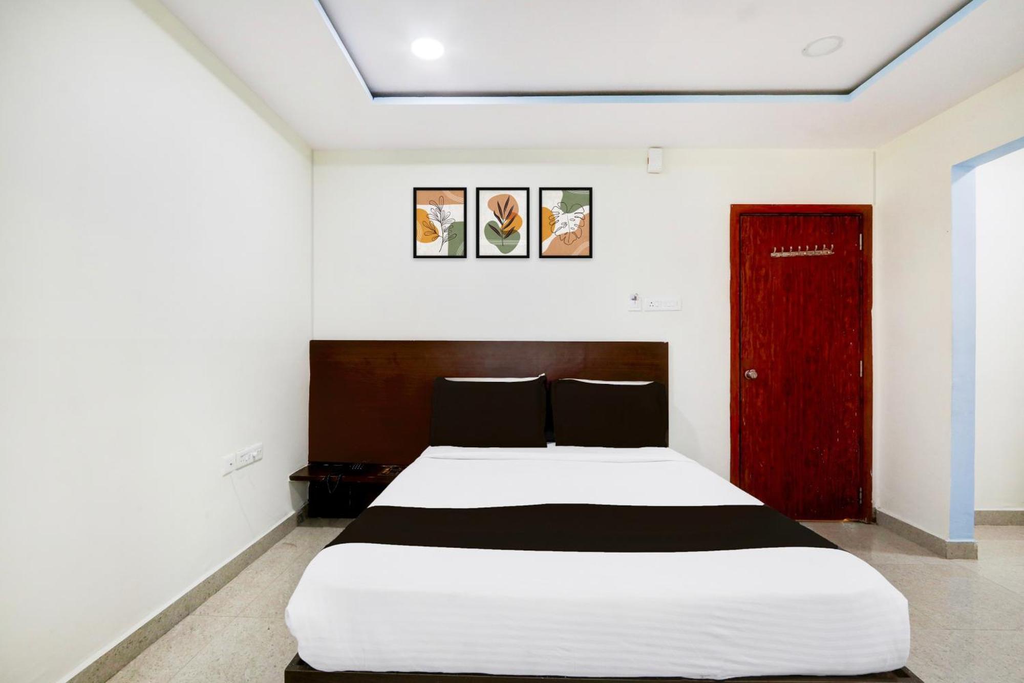Hotel Super O At Darbar