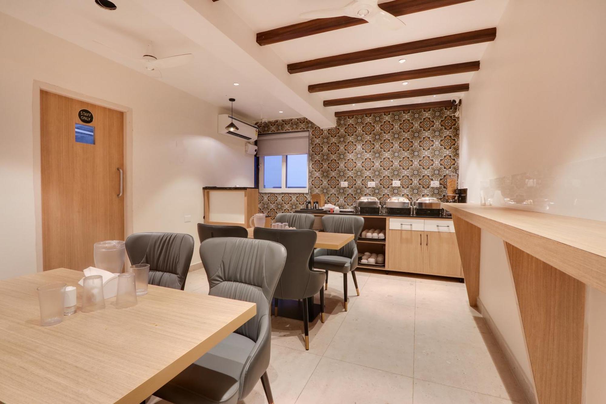Hotel Townhouse Oak Indigo Business Hyderabad