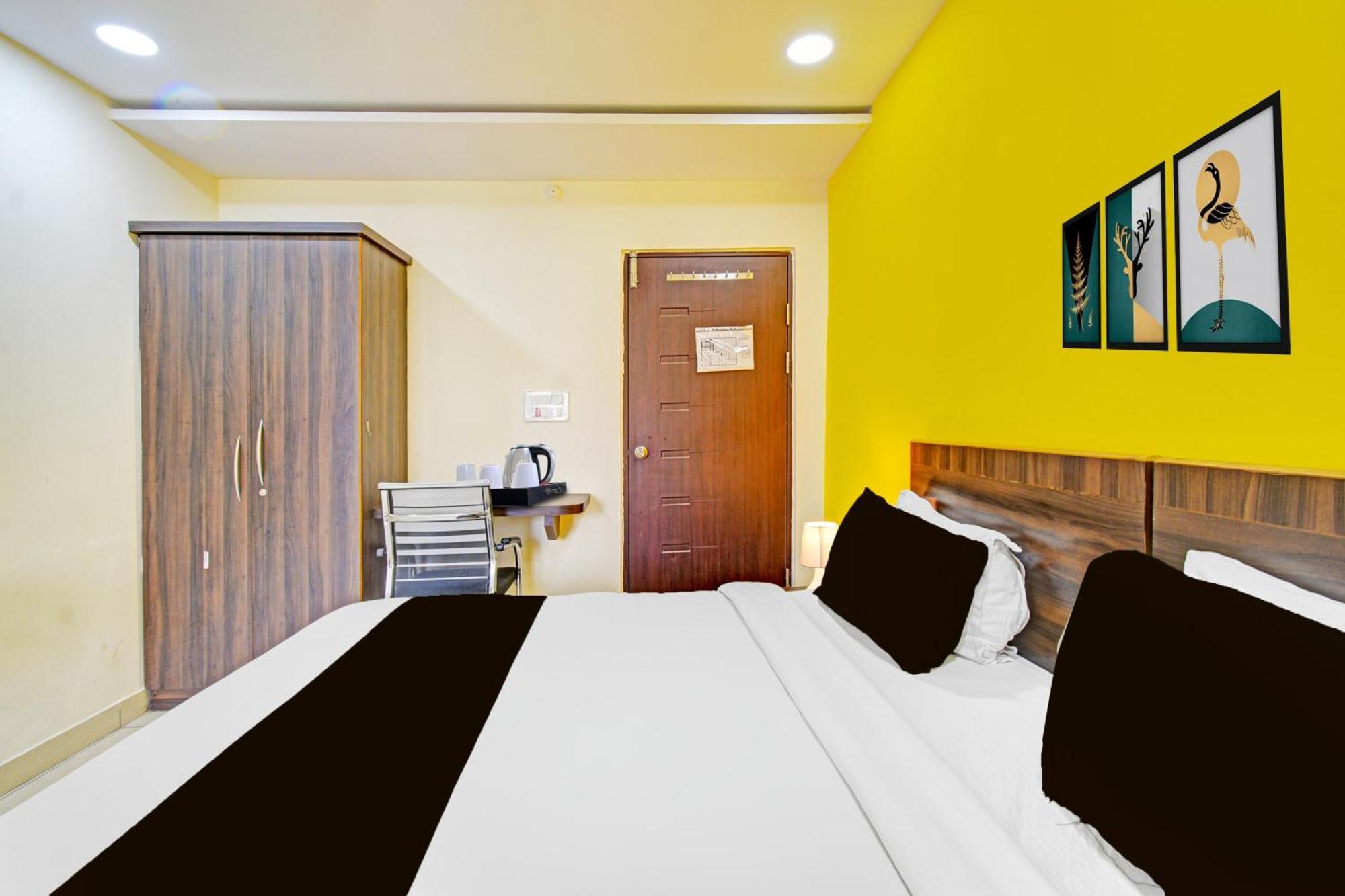 Super Collection O Kondapur Hyderabad Formerly Dunes Hotel