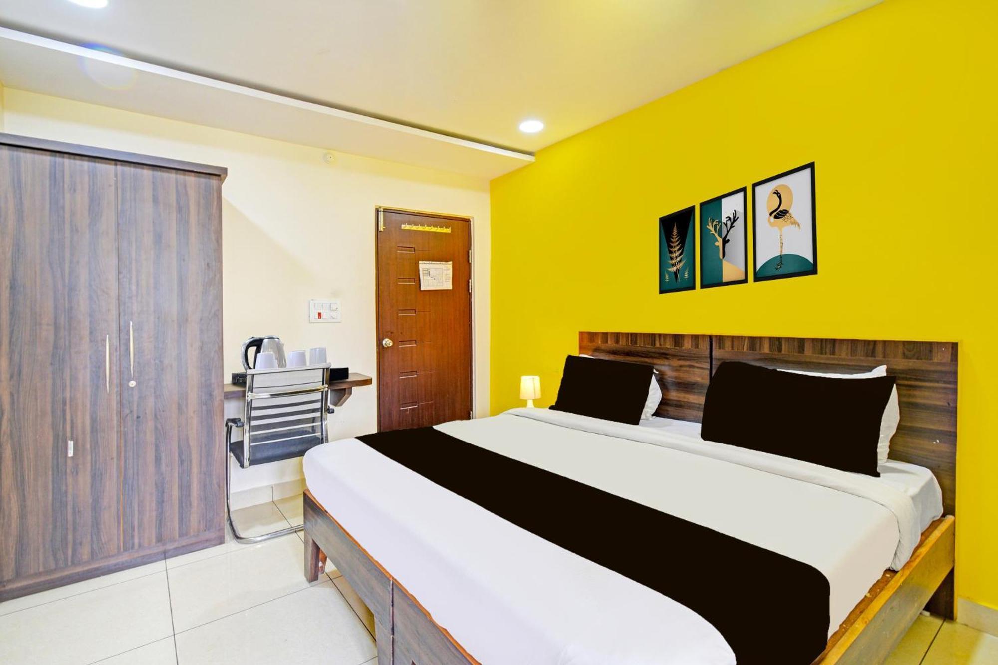 Super Collection O Kondapur Hyderabad Formerly Dunes Hotel 3*
