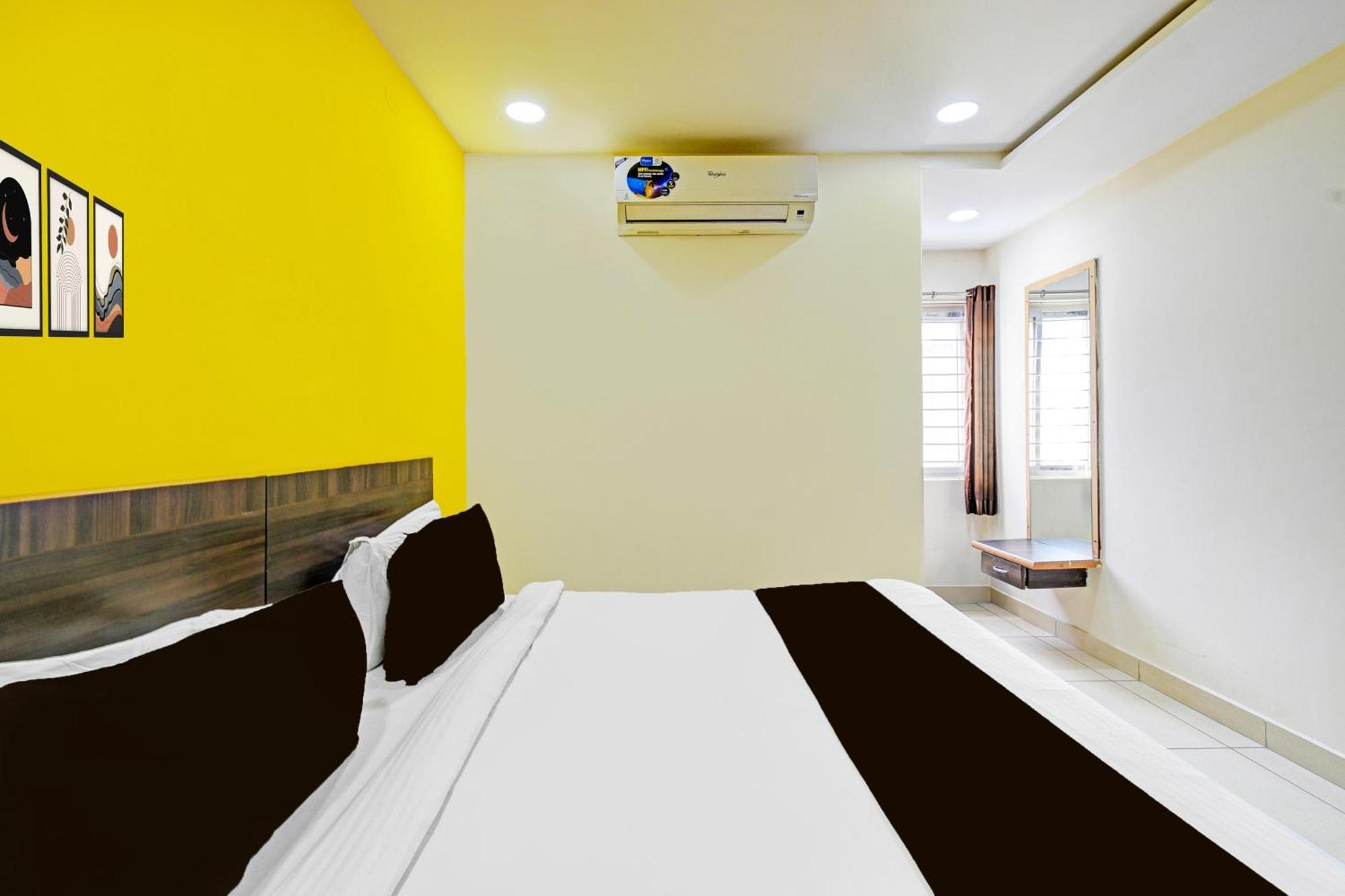 Hotel Super Collection O Kondapur Hyderabad Formerly Dunes 3*