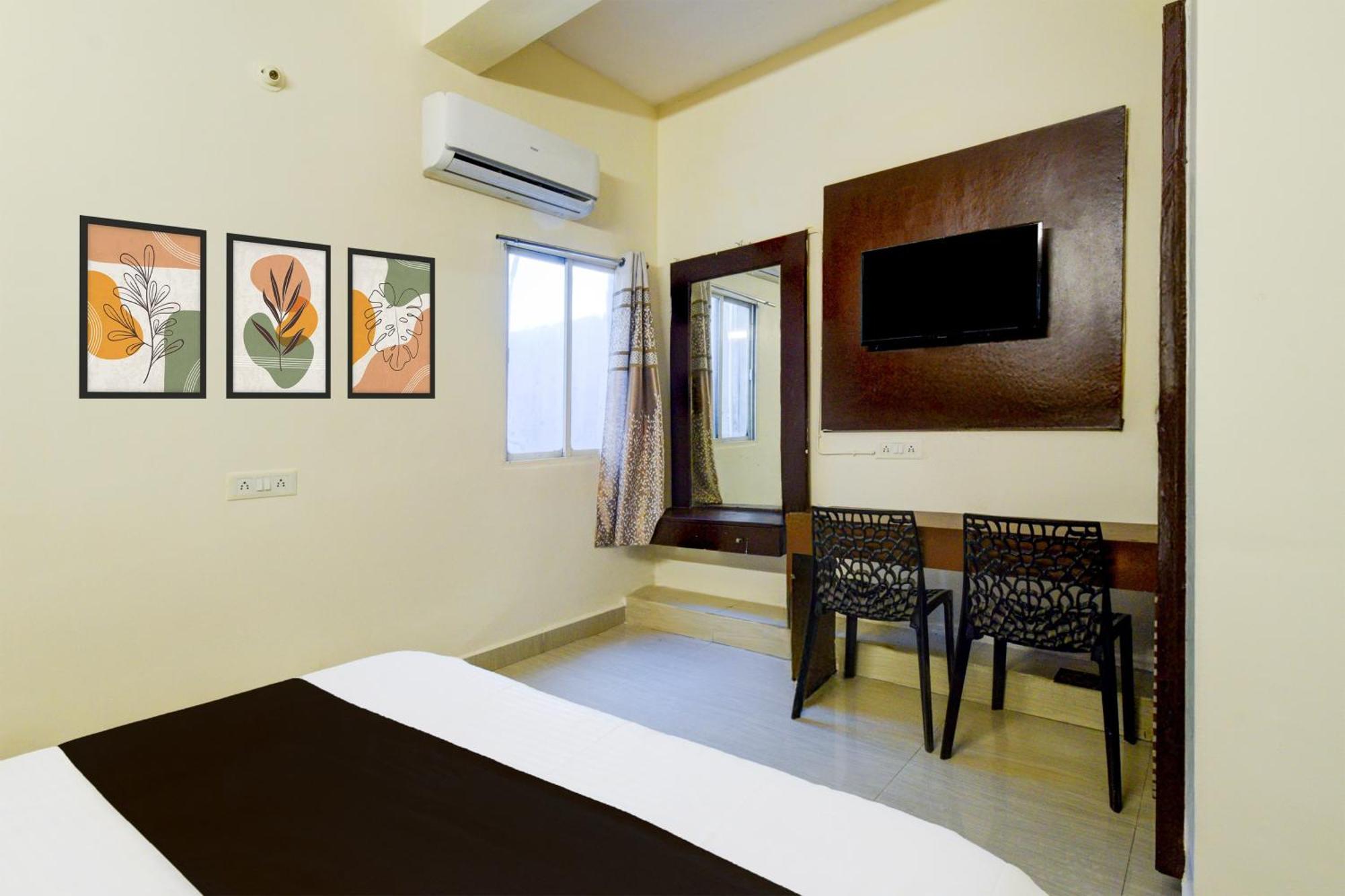 Collection O Peddamma Gudi Formerly Loyal Suits Hotel 3*