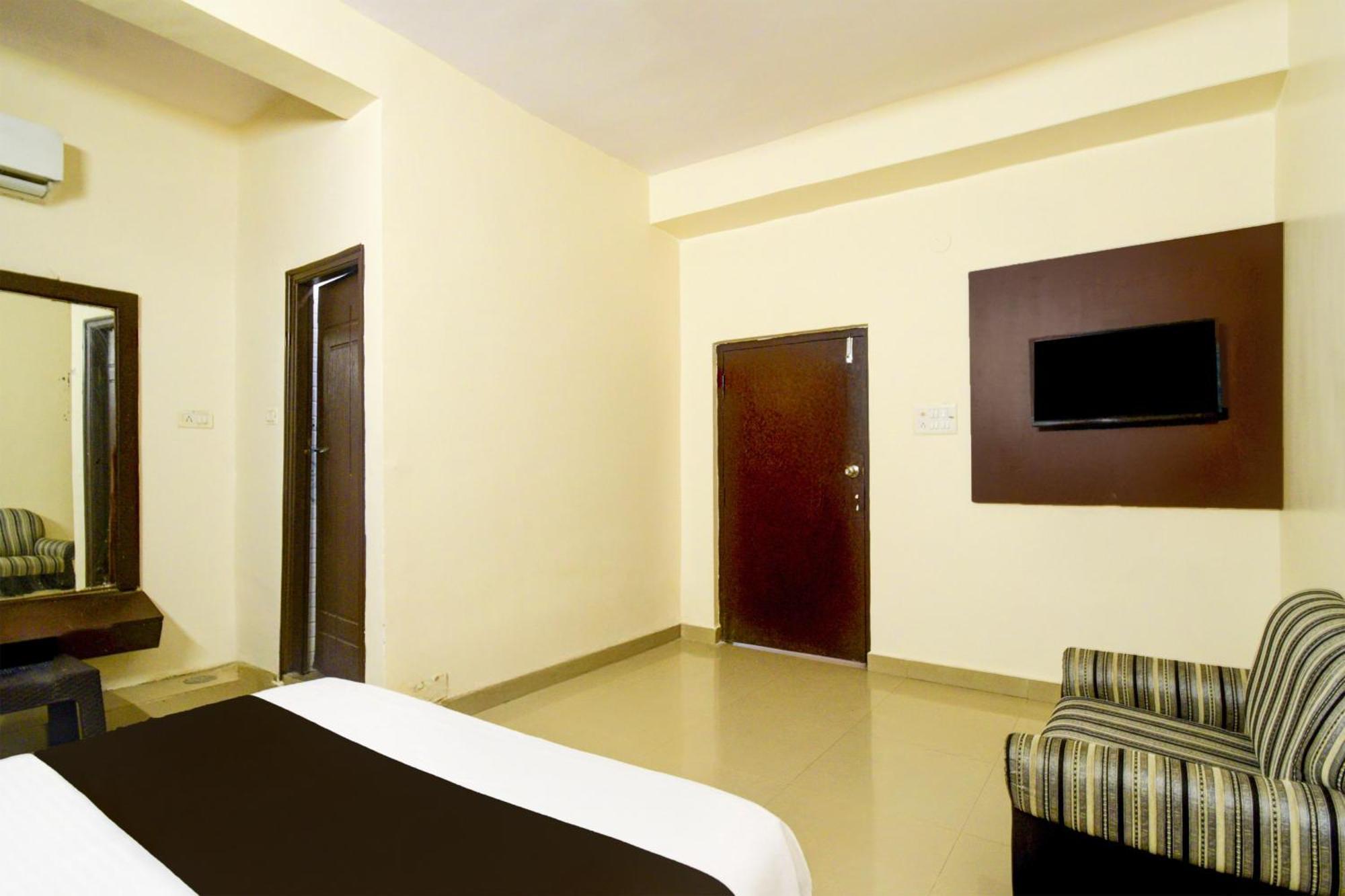 Hotel Collection O Peddamma Gudi Formerly Loyal Suits Hyderabad