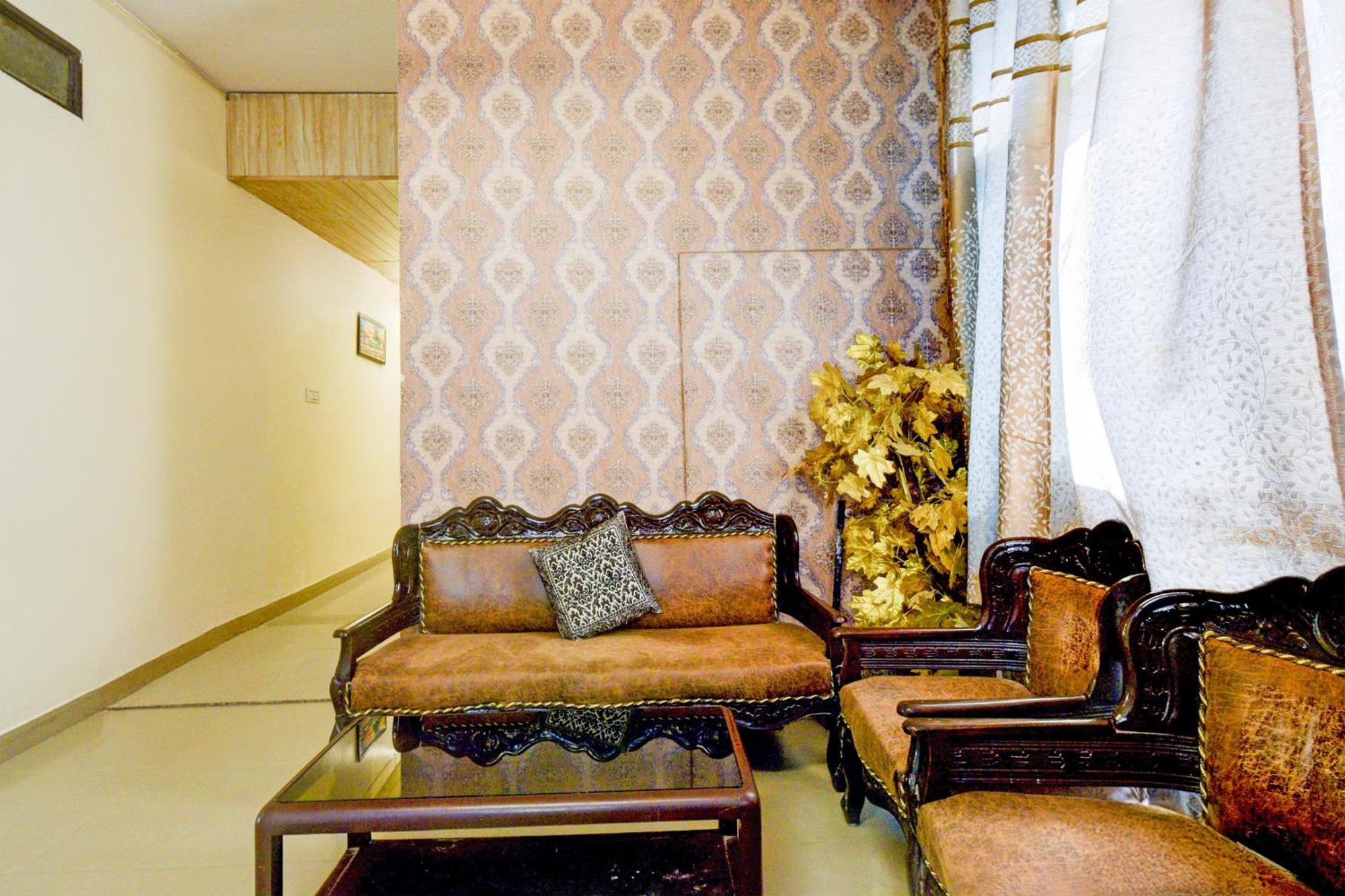 Collection O Peddamma Gudi Formerly Loyal Suits Hotel 3*