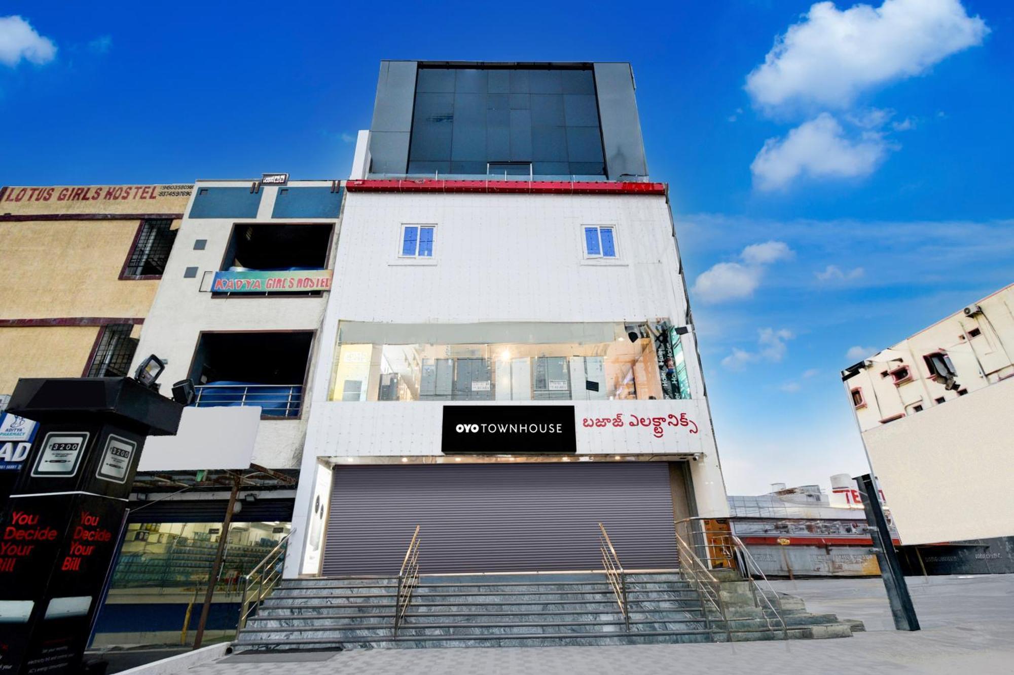 Hotel Townhouse De Alphabet - Gandimaissamma 4*