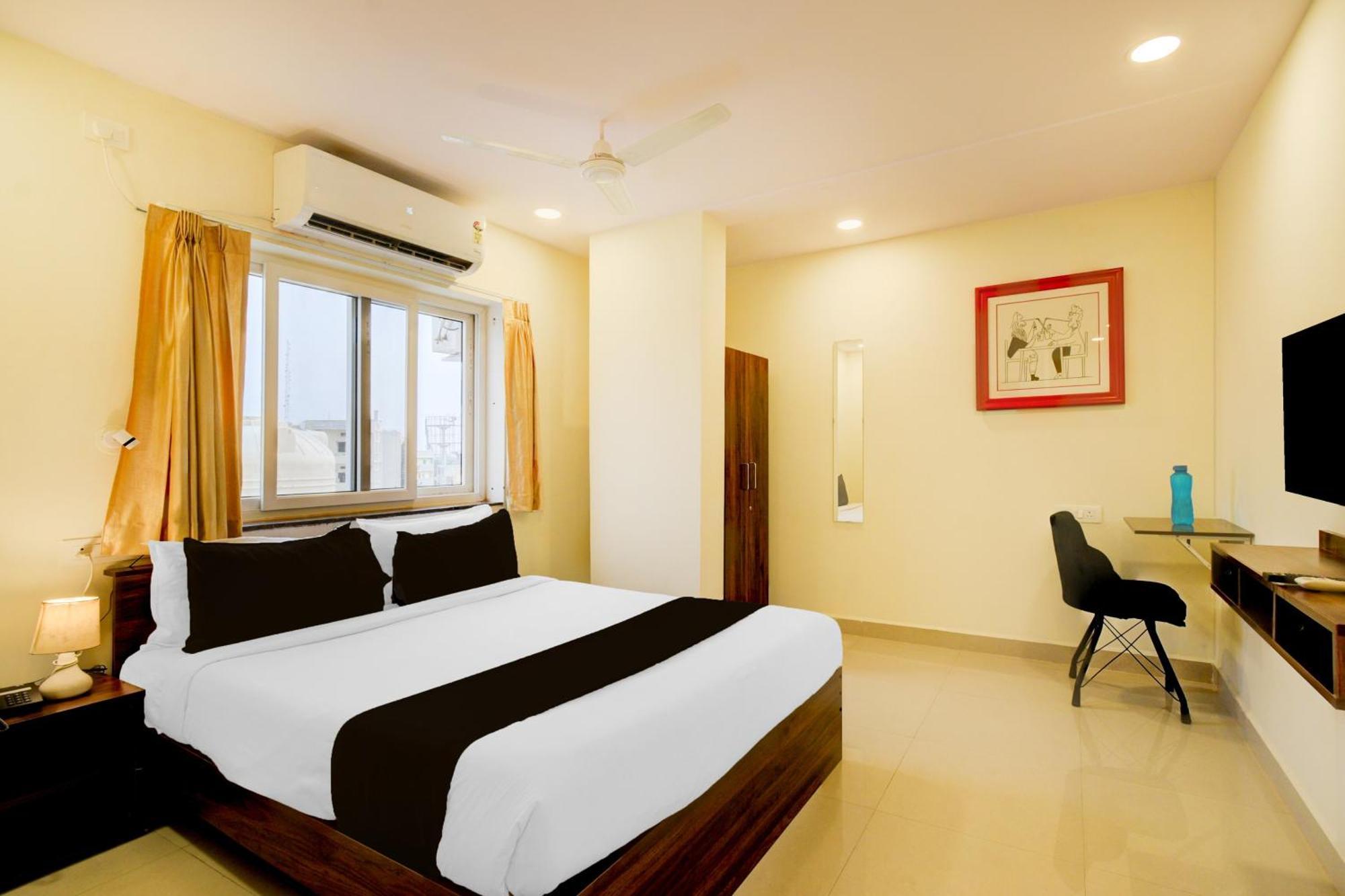 Hotel Townhouse De Alphabet - Gandimaissamma