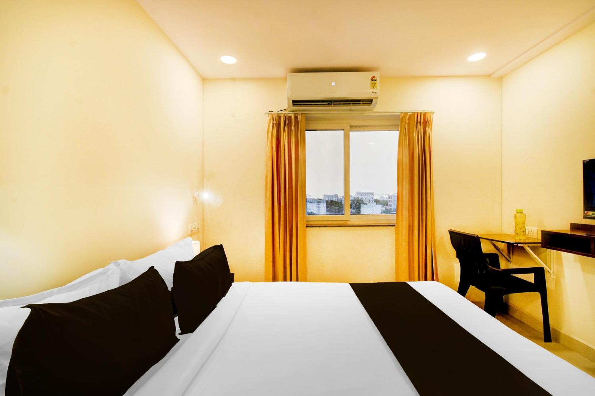 Townhouse De Alphabet - Gandimaissamma 4* Hyderabad