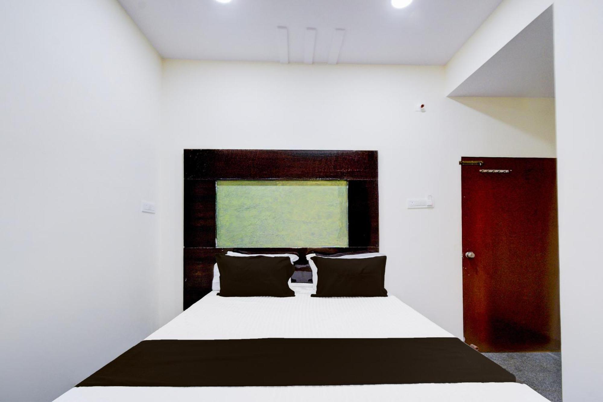 O Everest Hotel 3*