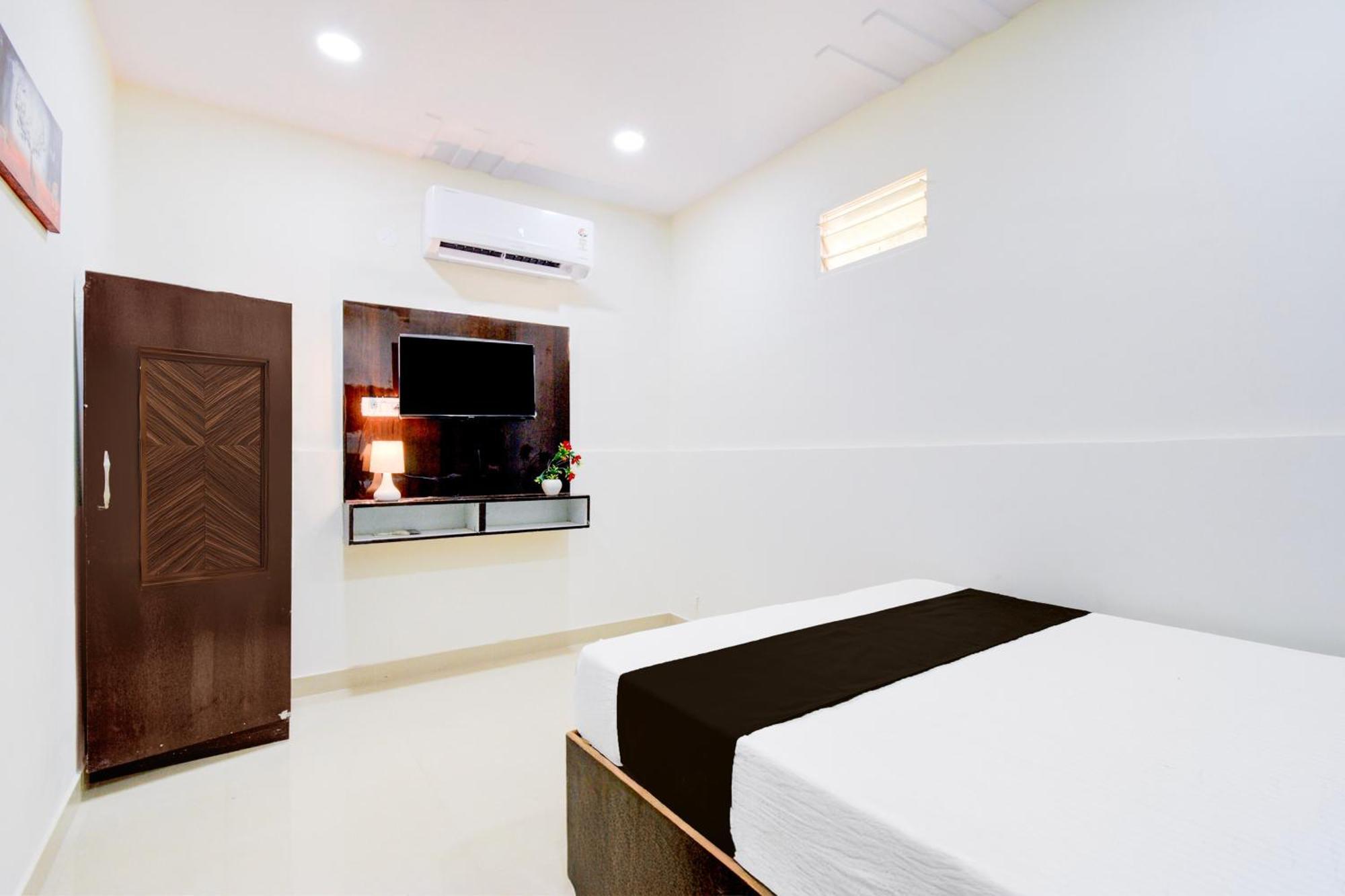 O Everest Hotel 3*